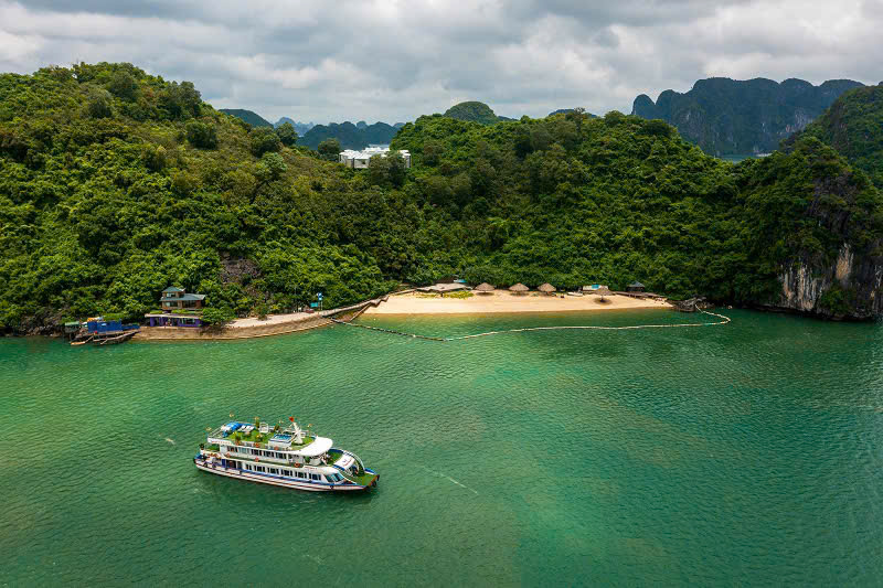 [路線二] 乘坐平陽 68 號豪華遊輪體驗下龍灣一日遊 (Ha Long Bay Day Tour By Luxury Binh An 68 Cruise)