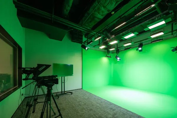 Hotel studio display picture
