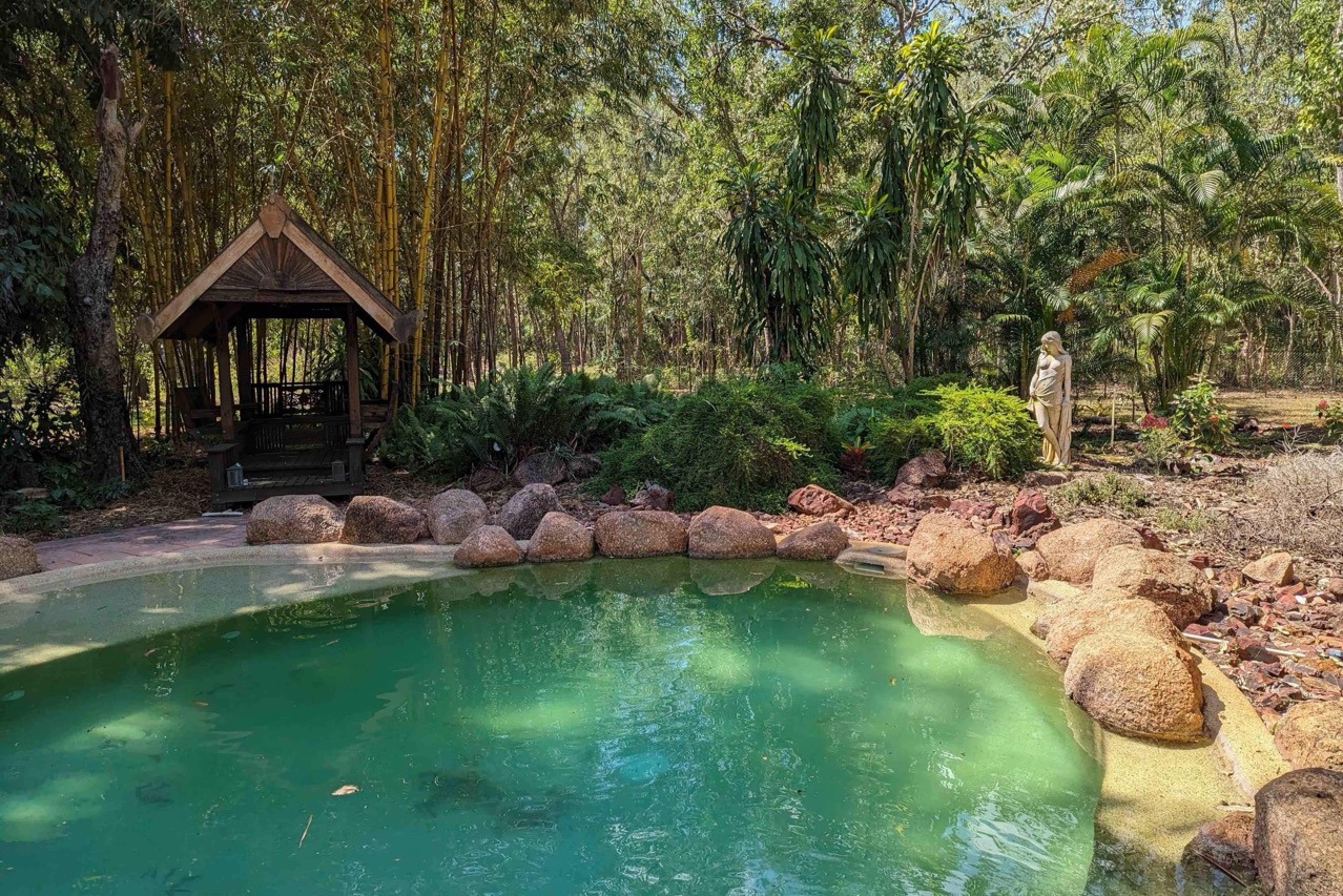 Private 5-Hour Tropical Gardens Tour & Sightseeing