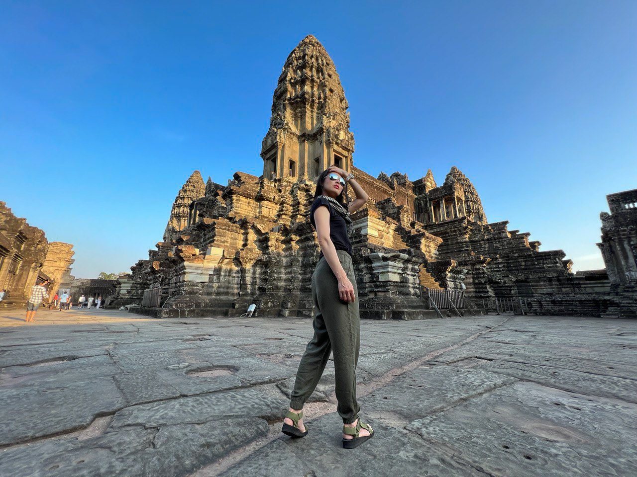 Full Day Angkor Wat Tour from Phnom Penh All Inclusive
