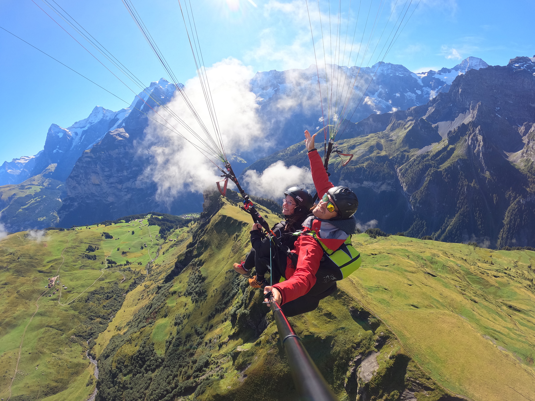 米倫 - 勞特布魯嫩雙人滑翔傘飛行 (Paragliding Tandem Flight Mürren - Lauterbrunnen)