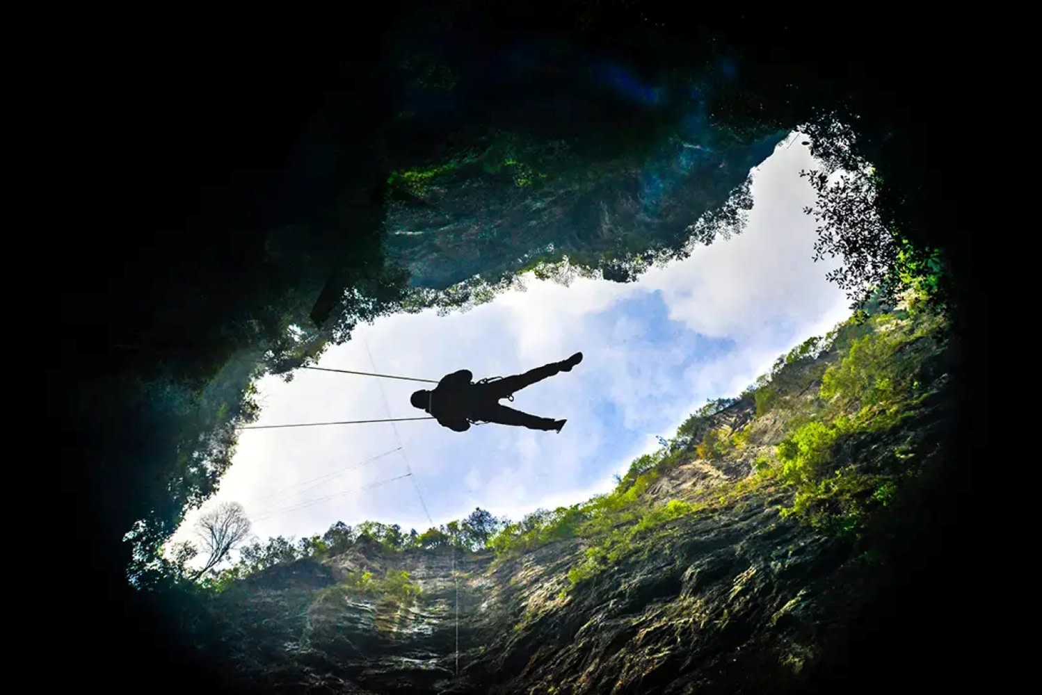 Hou'er Sinkhole Scenic Area