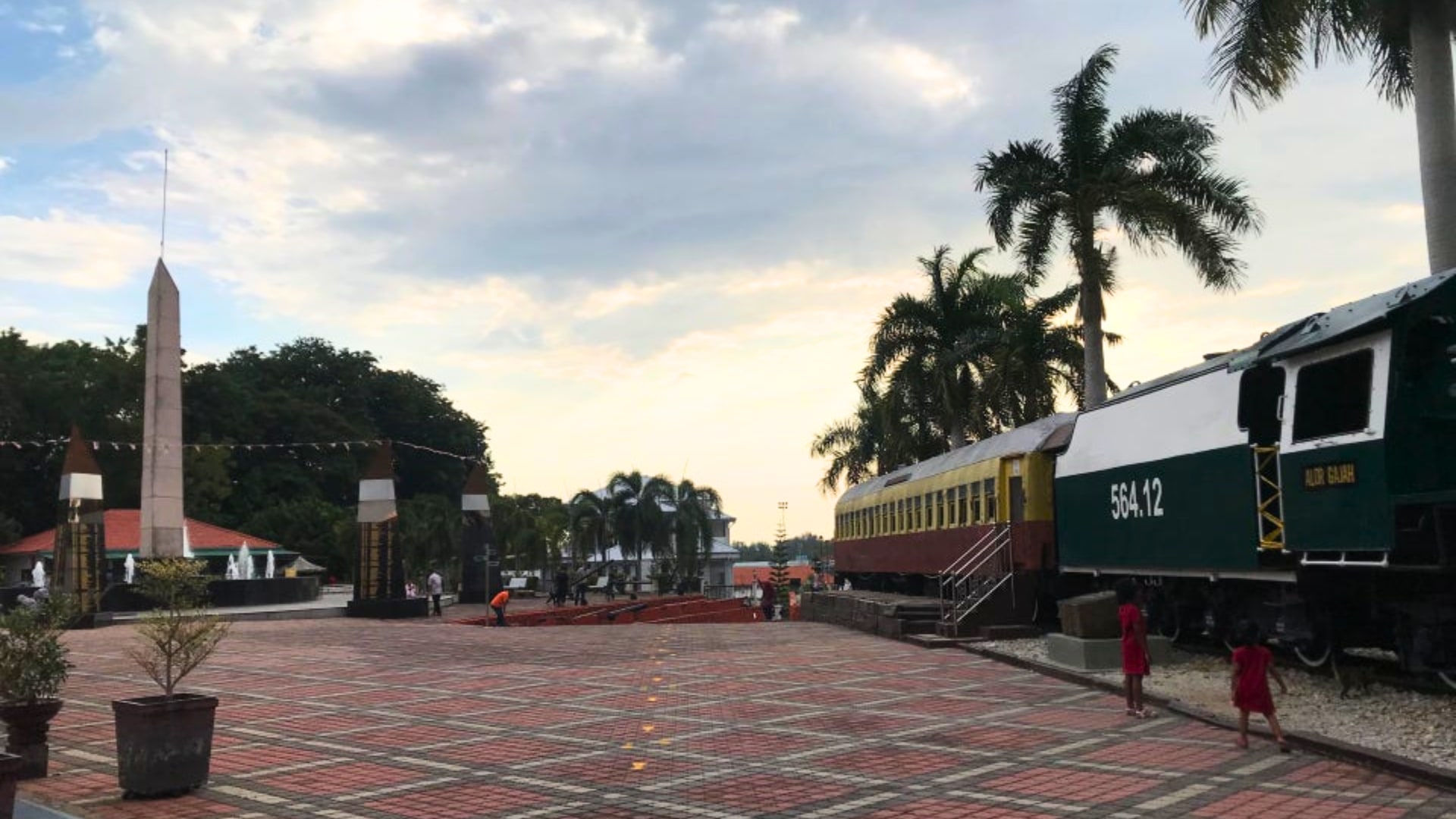 波德申遊覽 + 神龍游船之旅