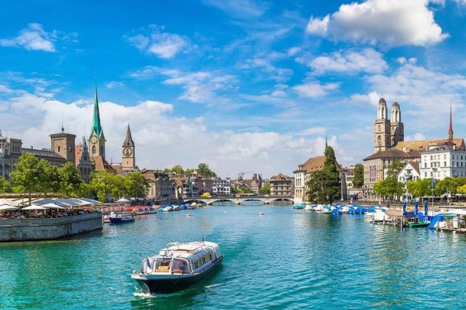 Zurich City Highlights Private Tour