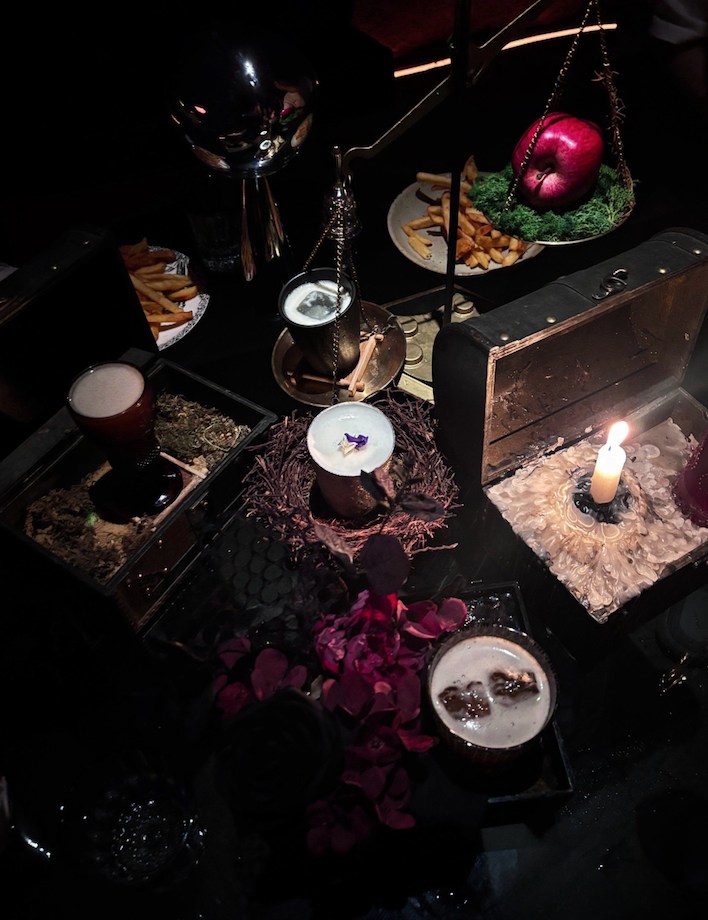 Tipsy Tour: Chengdu Authentic Food and Wine Night Tour