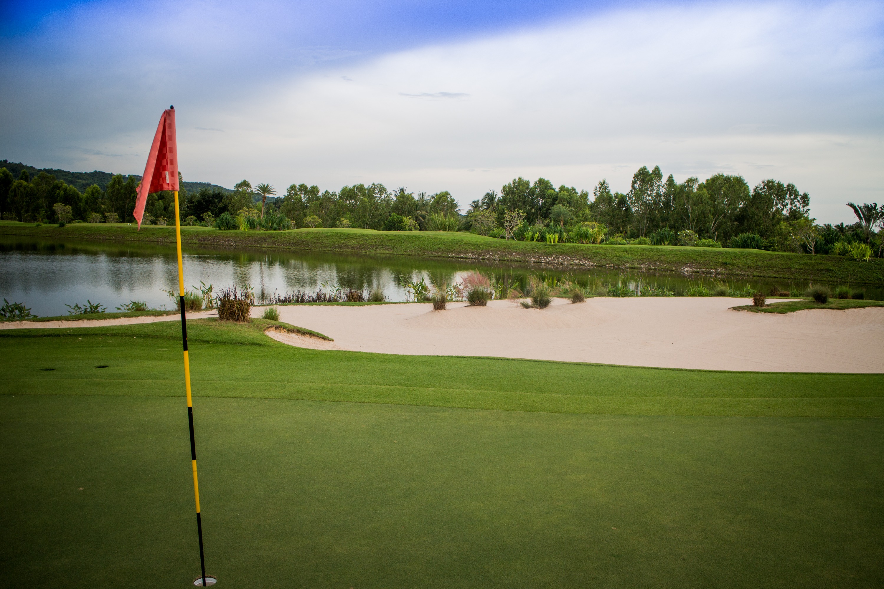 Golfing at Siam Country Club Waterside, Pattaya