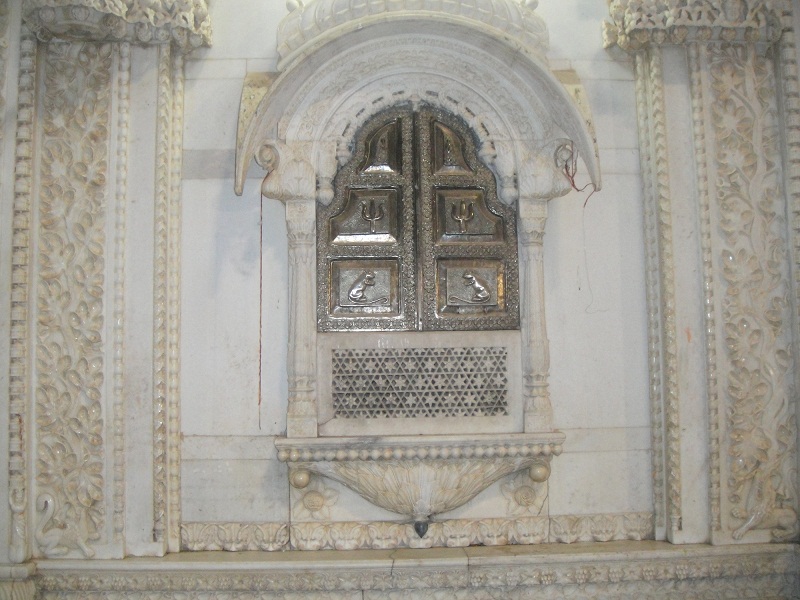 See Camel Centre, Rat Temple from Jodhpur & Bikaner Drop with Guide