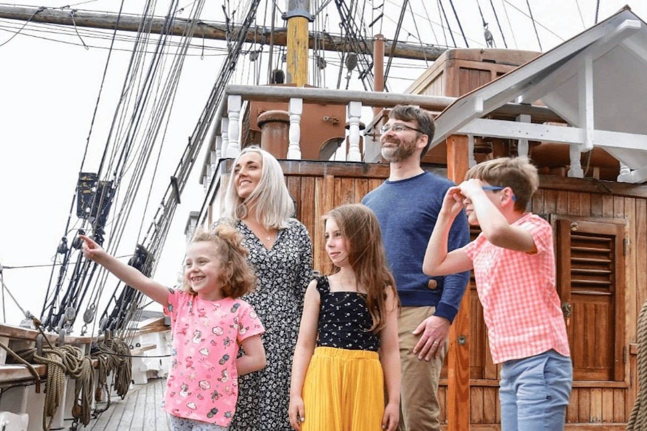 Jeanie Johnston Tallship Emigrant Experience in Dublin