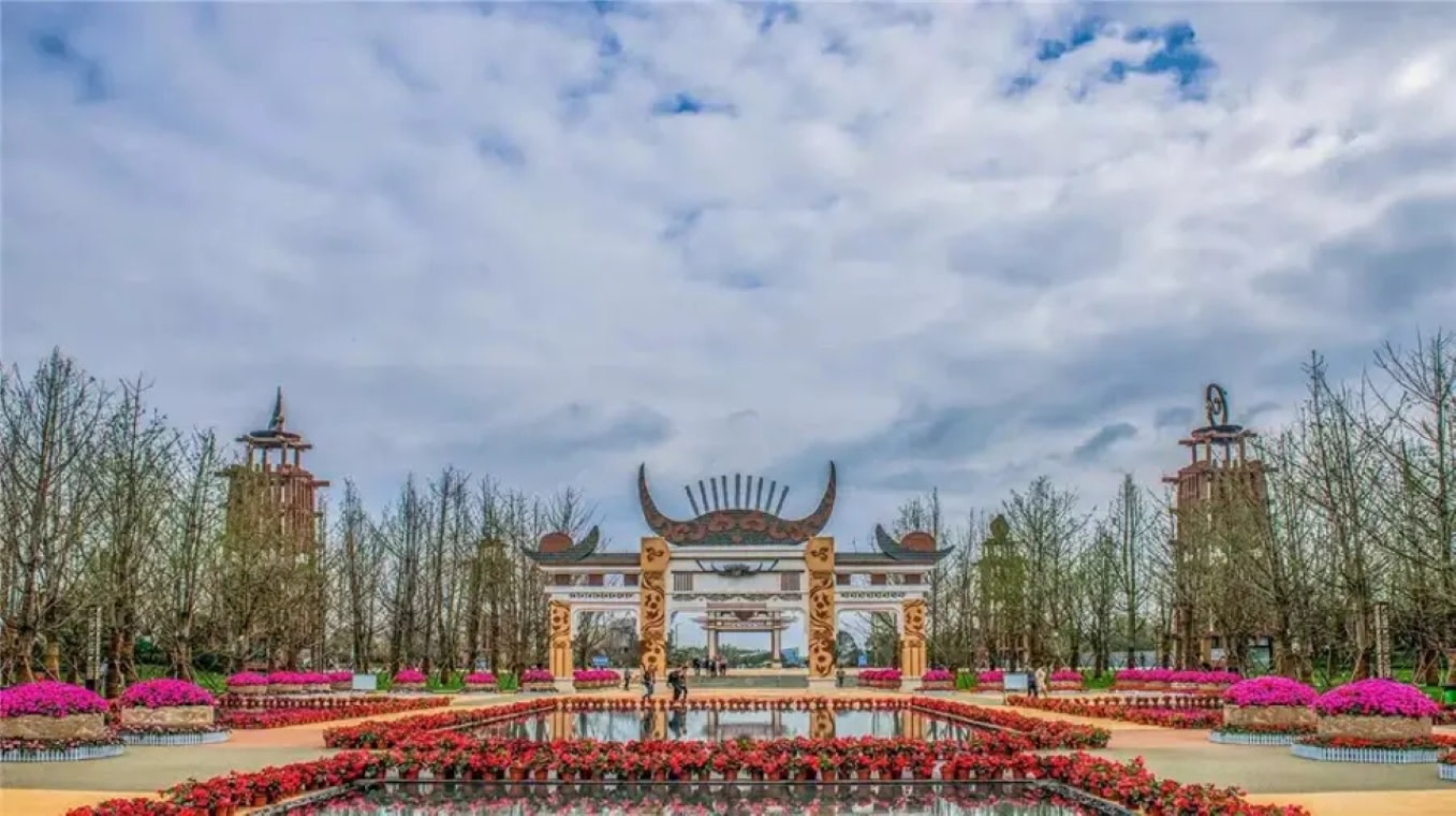 Tianhe Pool Scenic Area