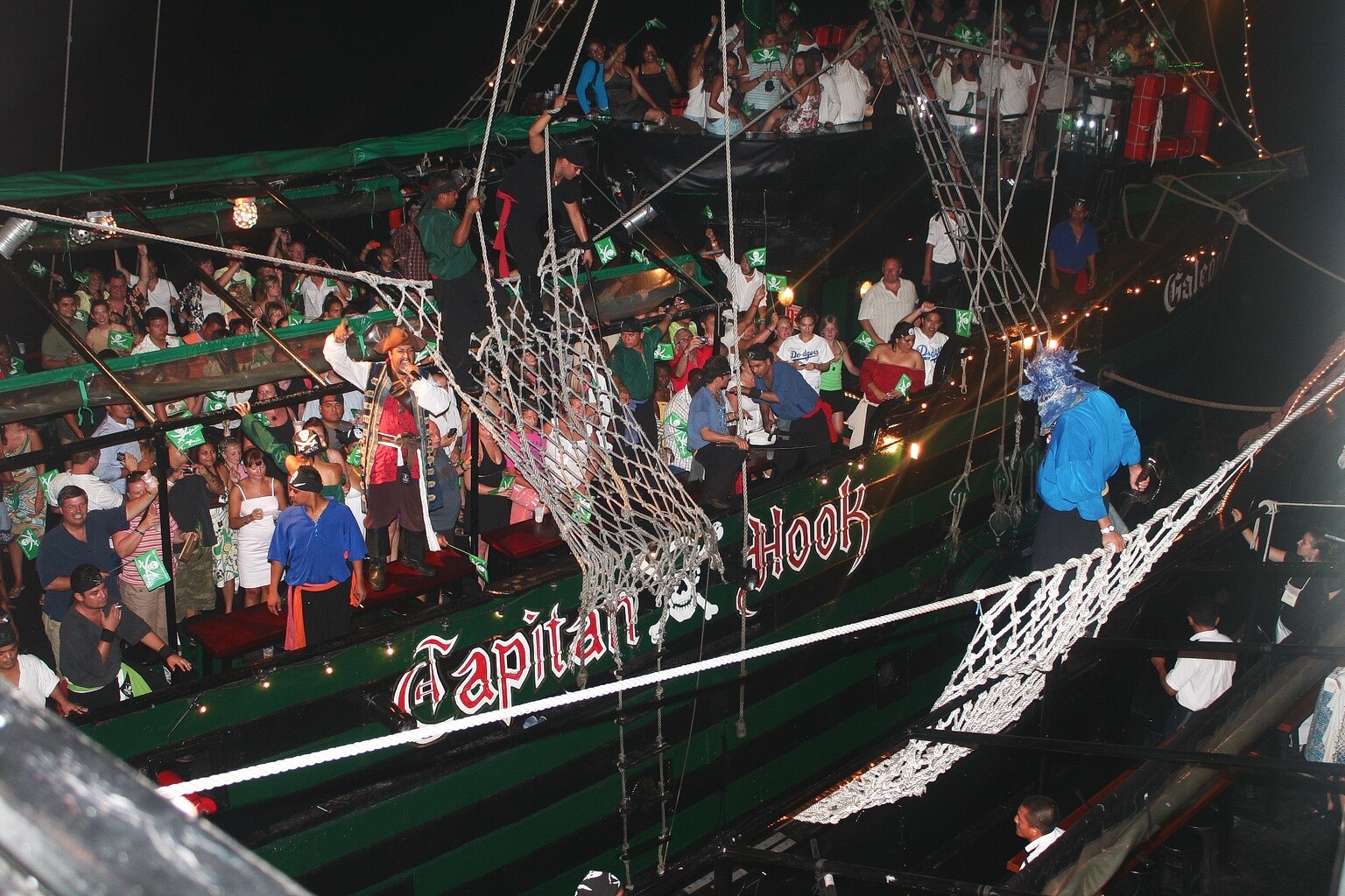 坎昆海盜船派對遊輪 (Pirate Ship Party Cruise in Cancun)