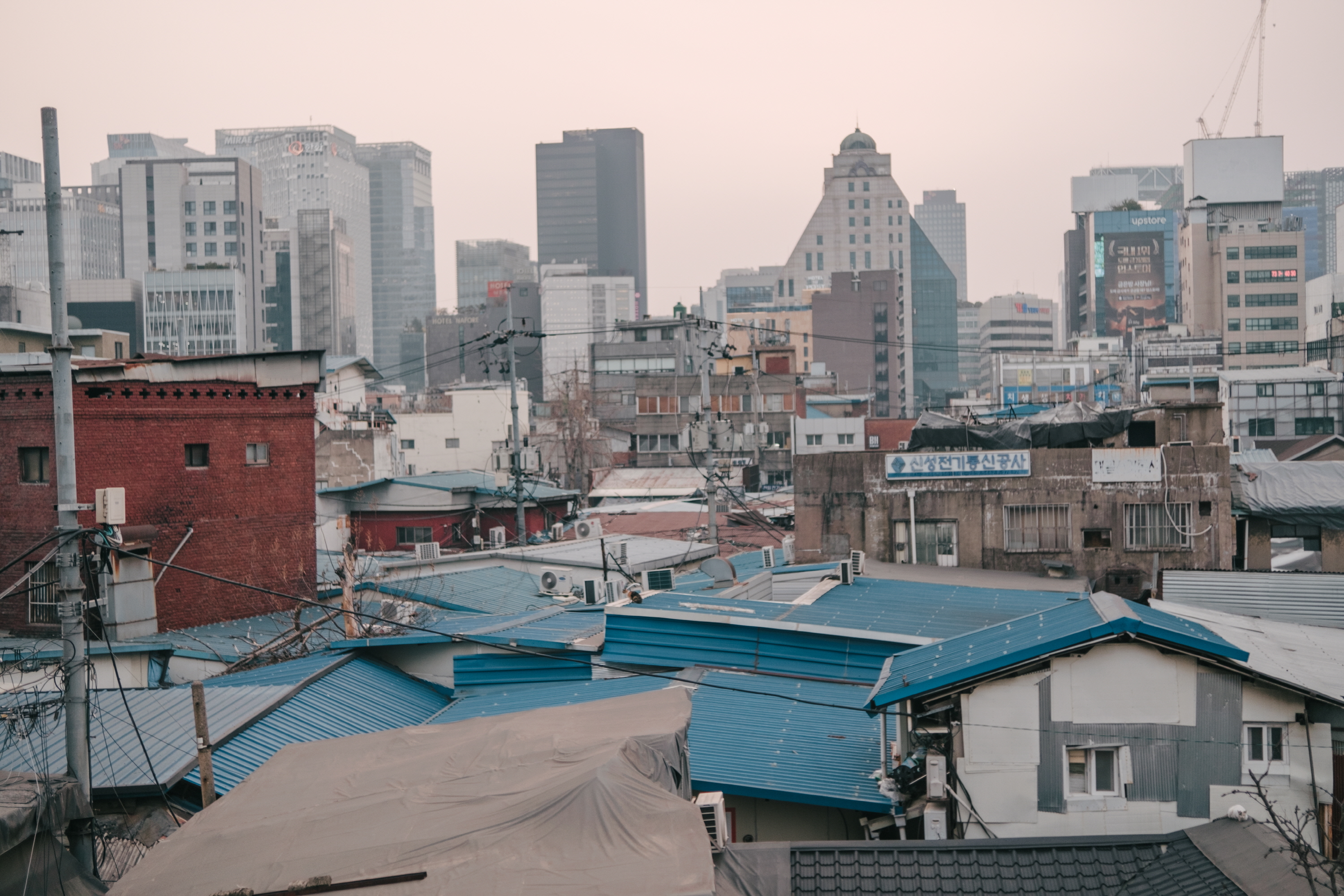 Seoul Vintage Walking Tour with Photographer & Historian