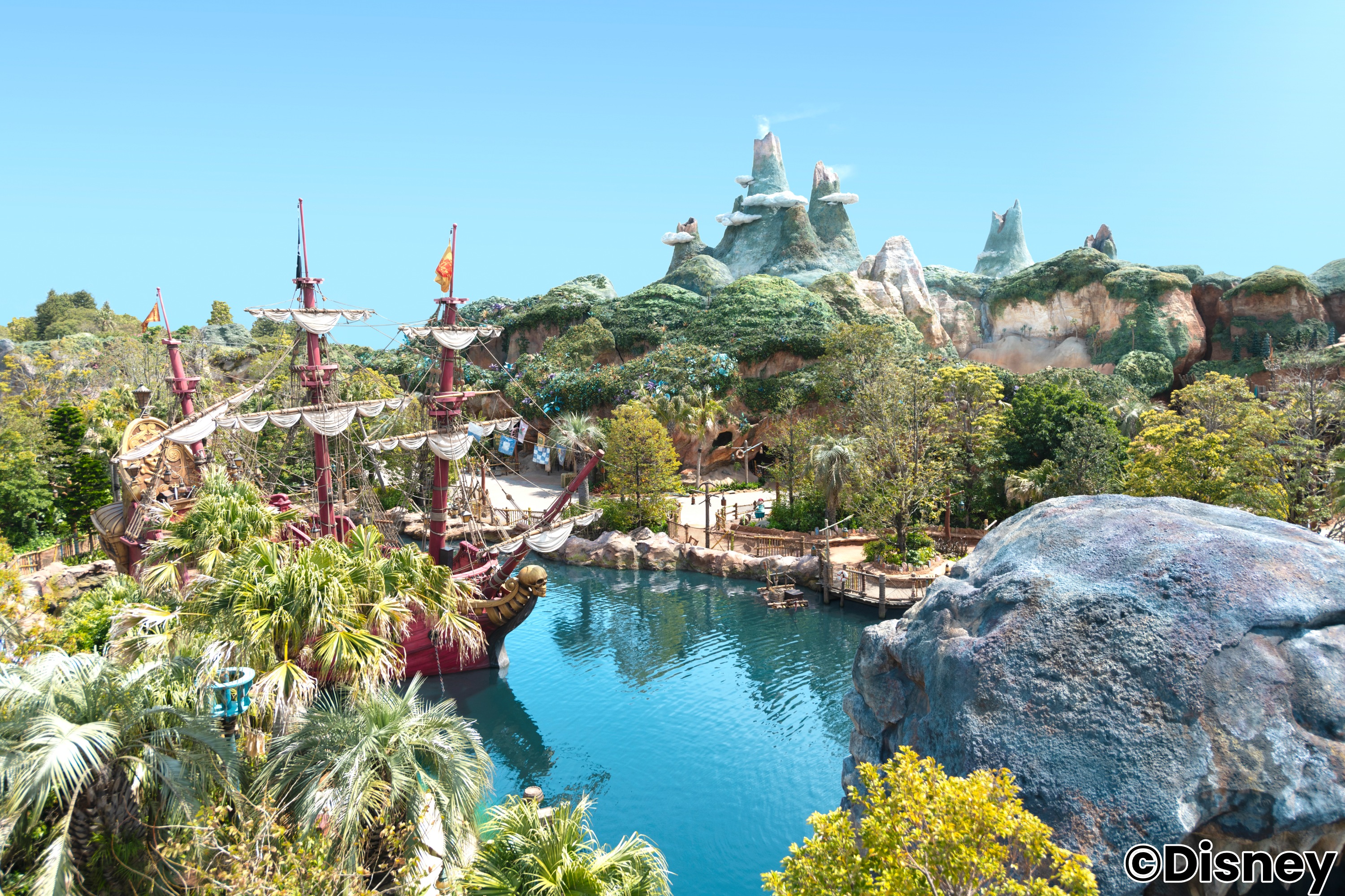 【東京迪士尼海洋】走進以「海洋」為舞台的迪士尼主題園區，充滿冒險與創想的「主題海港」等你來體驗！