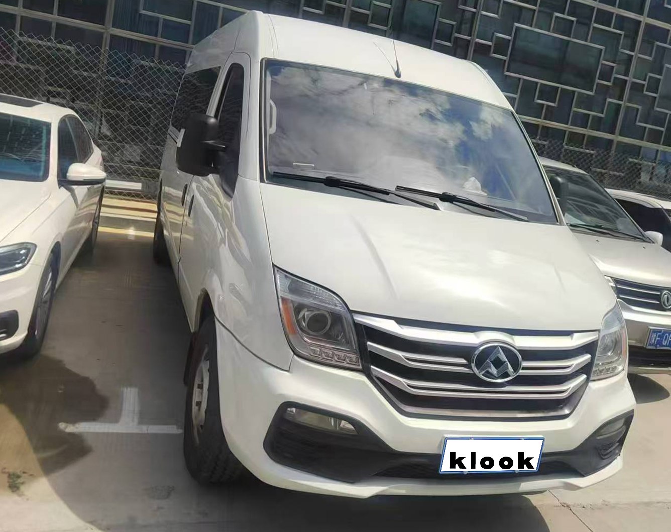 9-seater Comfort Vehicle