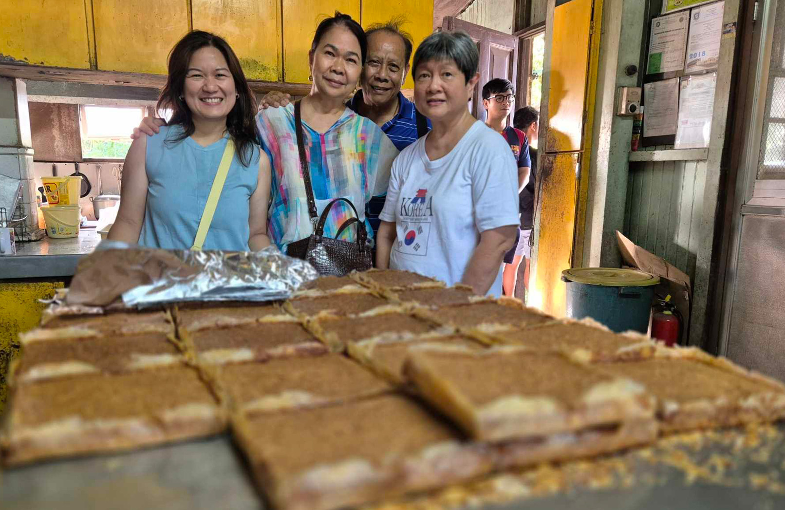 在Emma Lacson品嚐西萊最好的美食——餡餅和畢裡果廣場! 在Emma Lacson品嚐西萊最好的美食——餡餅和畢裡果廣場!