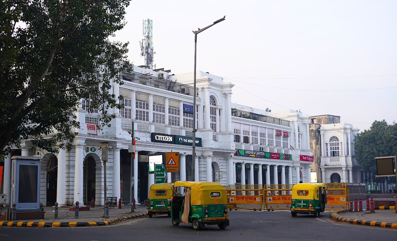New Delhi: Connaught Walk with Markets and Temples