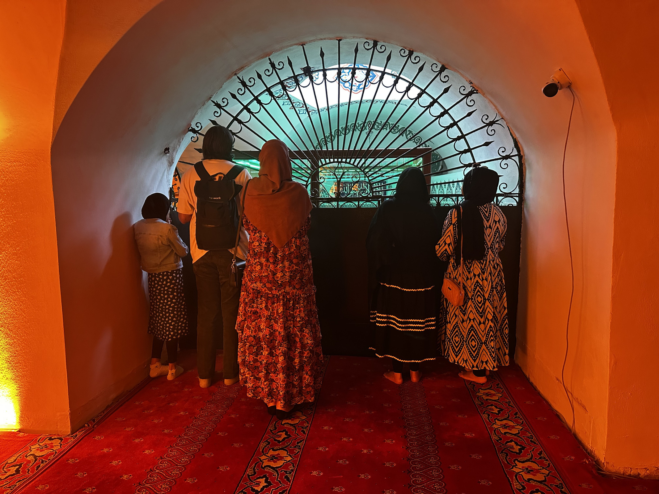 Istanbul Islamic Heritage Tour: Sacred Tombs & Eyup Sultan Mosque