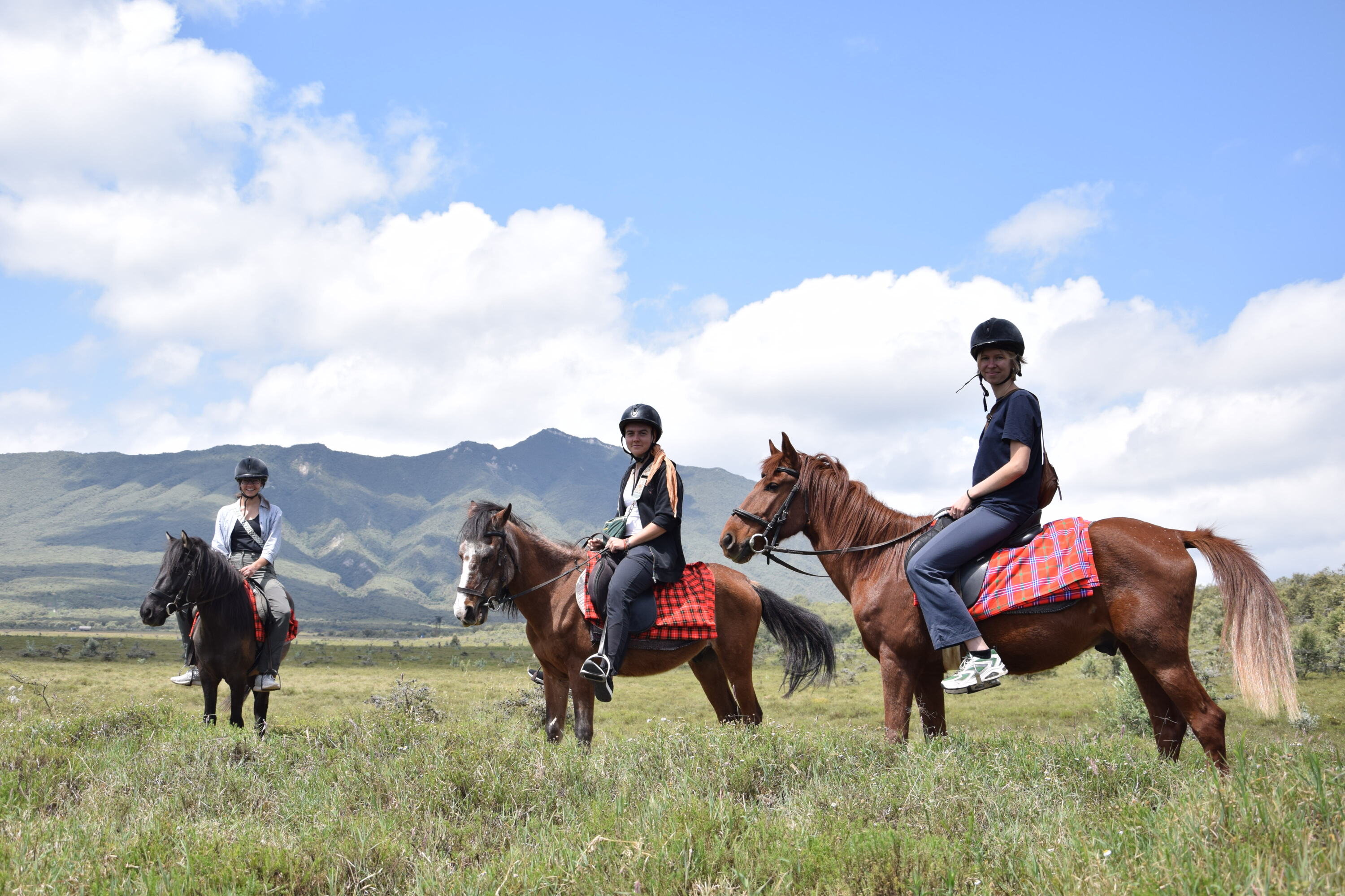 2-Day Naivasha Safari: Crescent Island, Hells Gate & Longonot