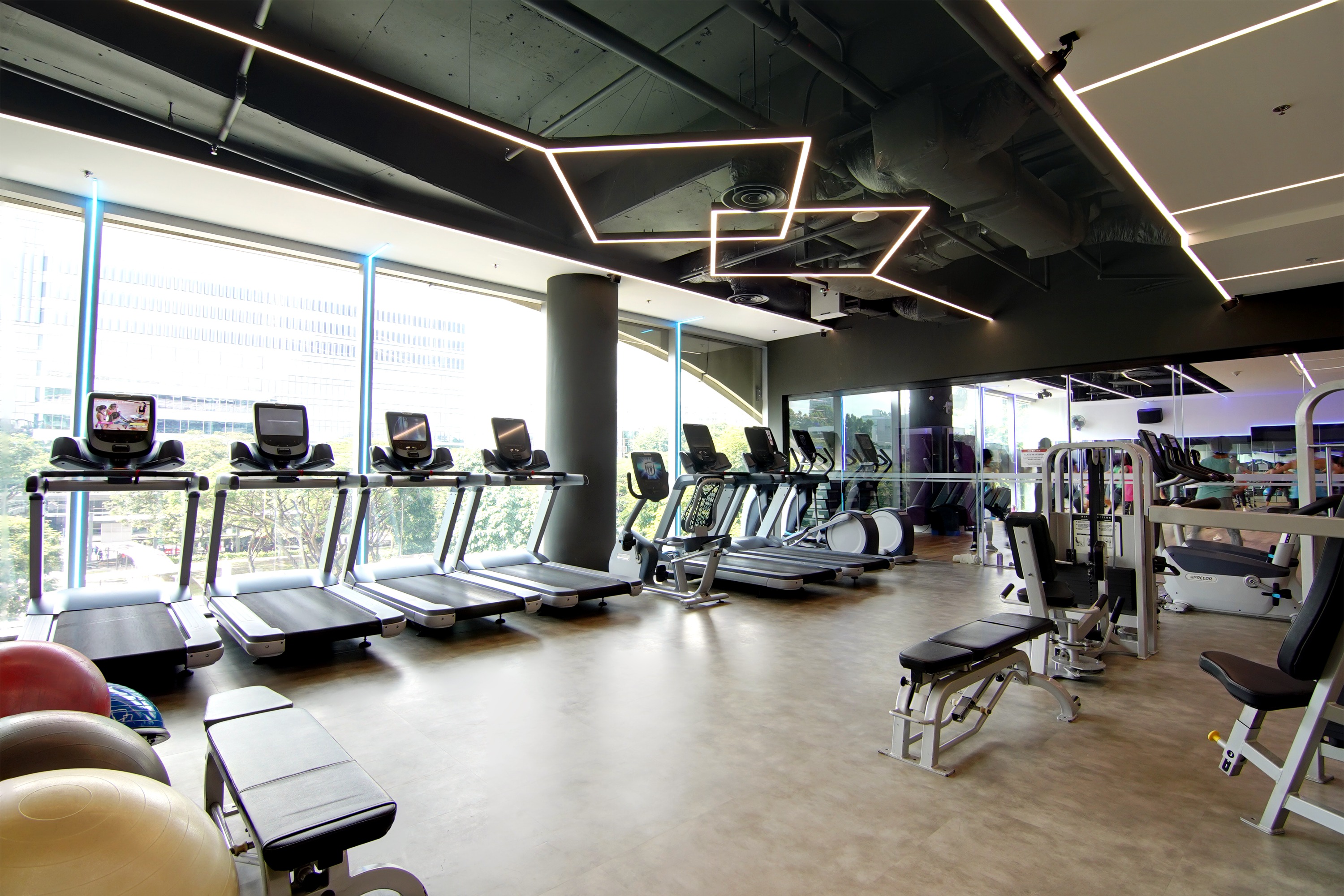 Amore Fitness & Define 按摩體驗