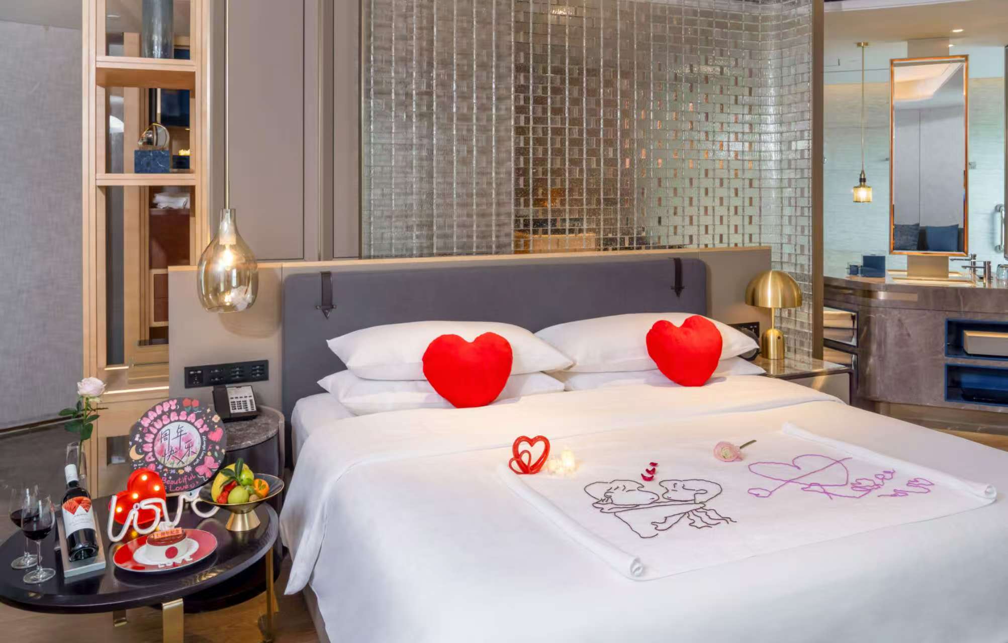 Anniversary decorations