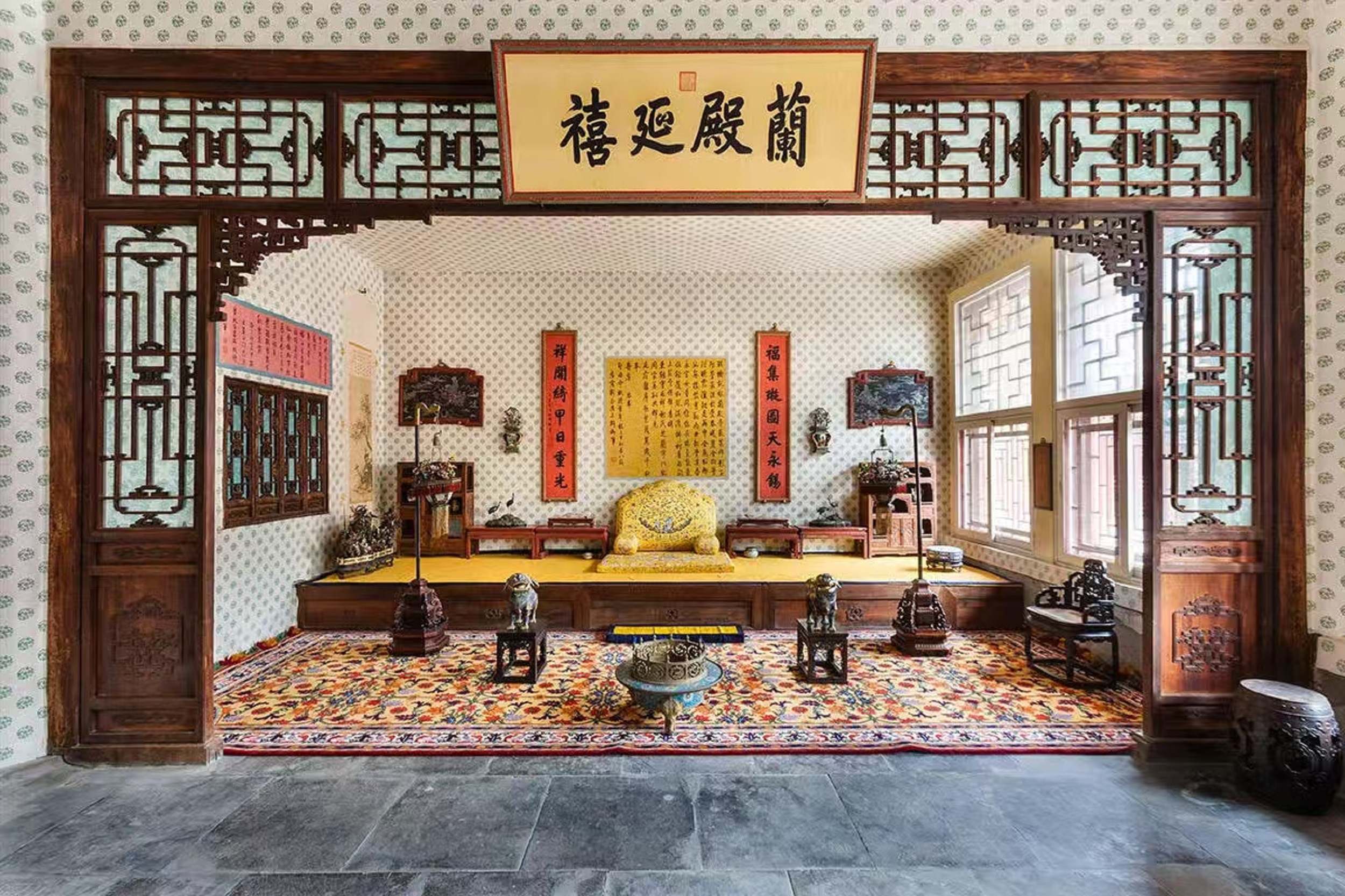 北京五日遊&穿越紫禁城(故宮+恭王府+什剎海+八達嶺長城+非遺文化表演+鳥巢+國家速滑館+天壇公園+頤和園+圓明園+體驗老北京地道美食)