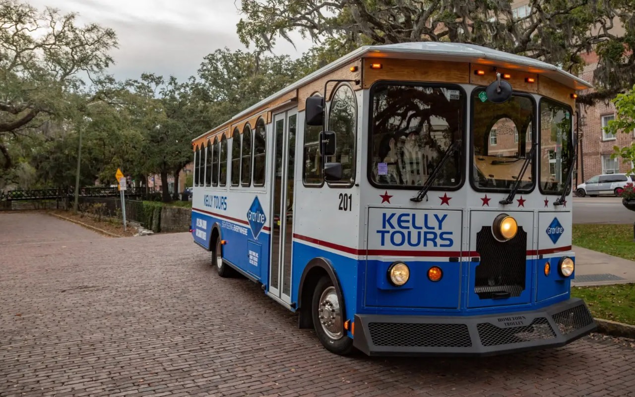 Savannah Land Trolley and Sea Cruise Tour