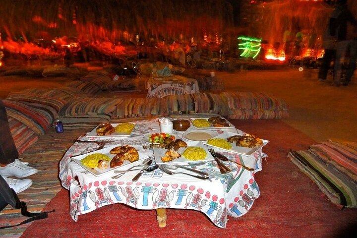 超級沙漠歷險記：從胡爾加達出發 (Mega Safari Adventure: A Desert Journey from Hurghada)