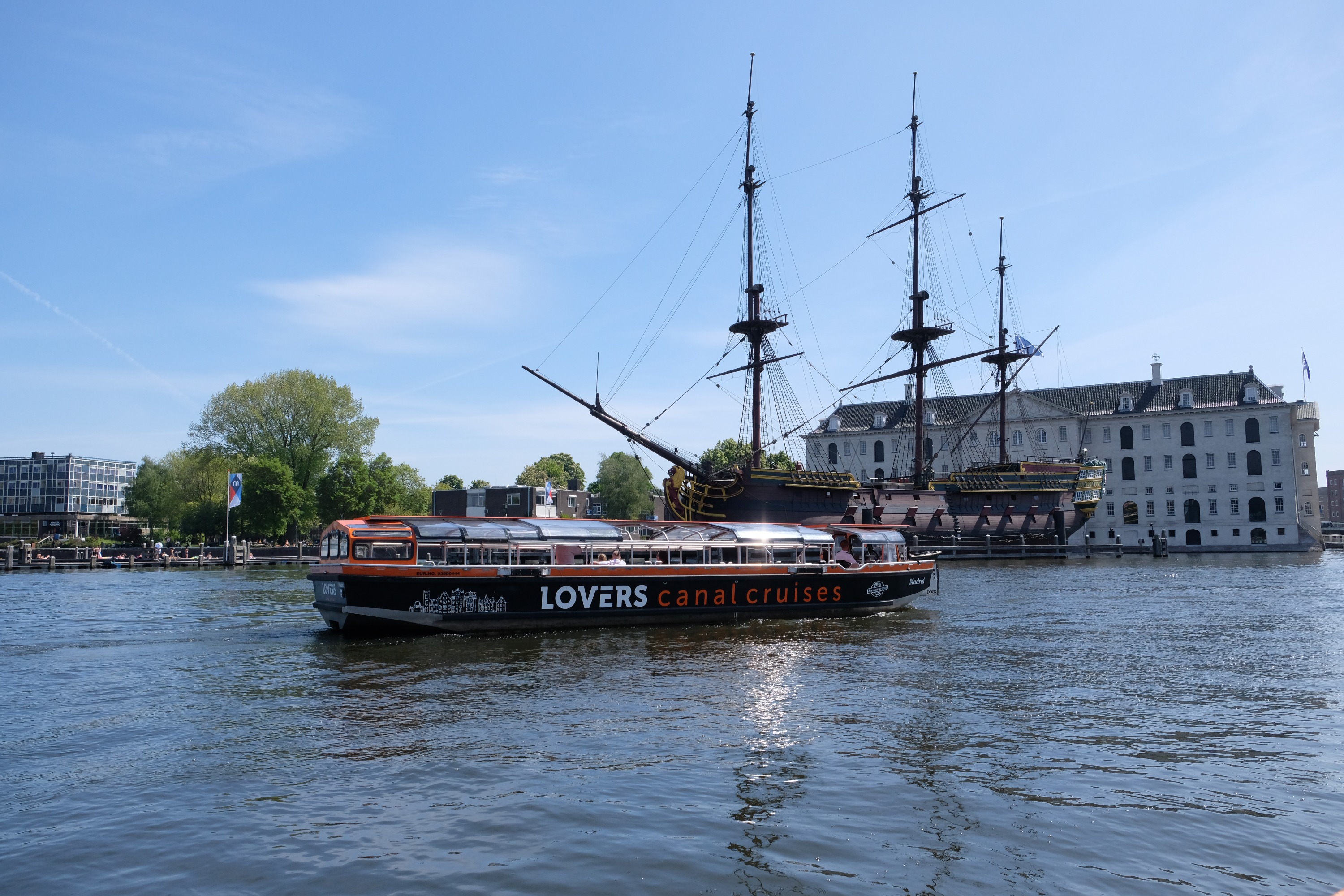 Semi-Open Boat Cruise Tour in Amsterdam