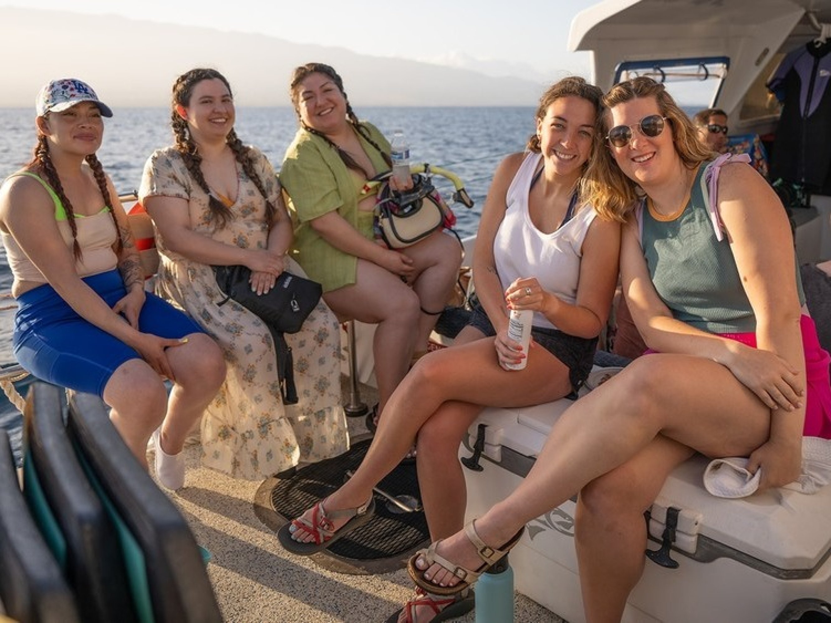 共享歡笑、髮梢滴水、肌膚上的鹹味——完美浮潛之夜 共享歡笑、髮梢滴水、肌膚上的鹹味——完美浮潛之夜