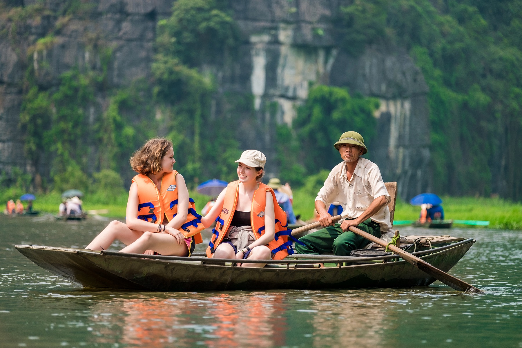 Ninh Binh Day Tour from Ha Noi: Hoa Lu, Trang An, Tam Coc, Hang Mua 