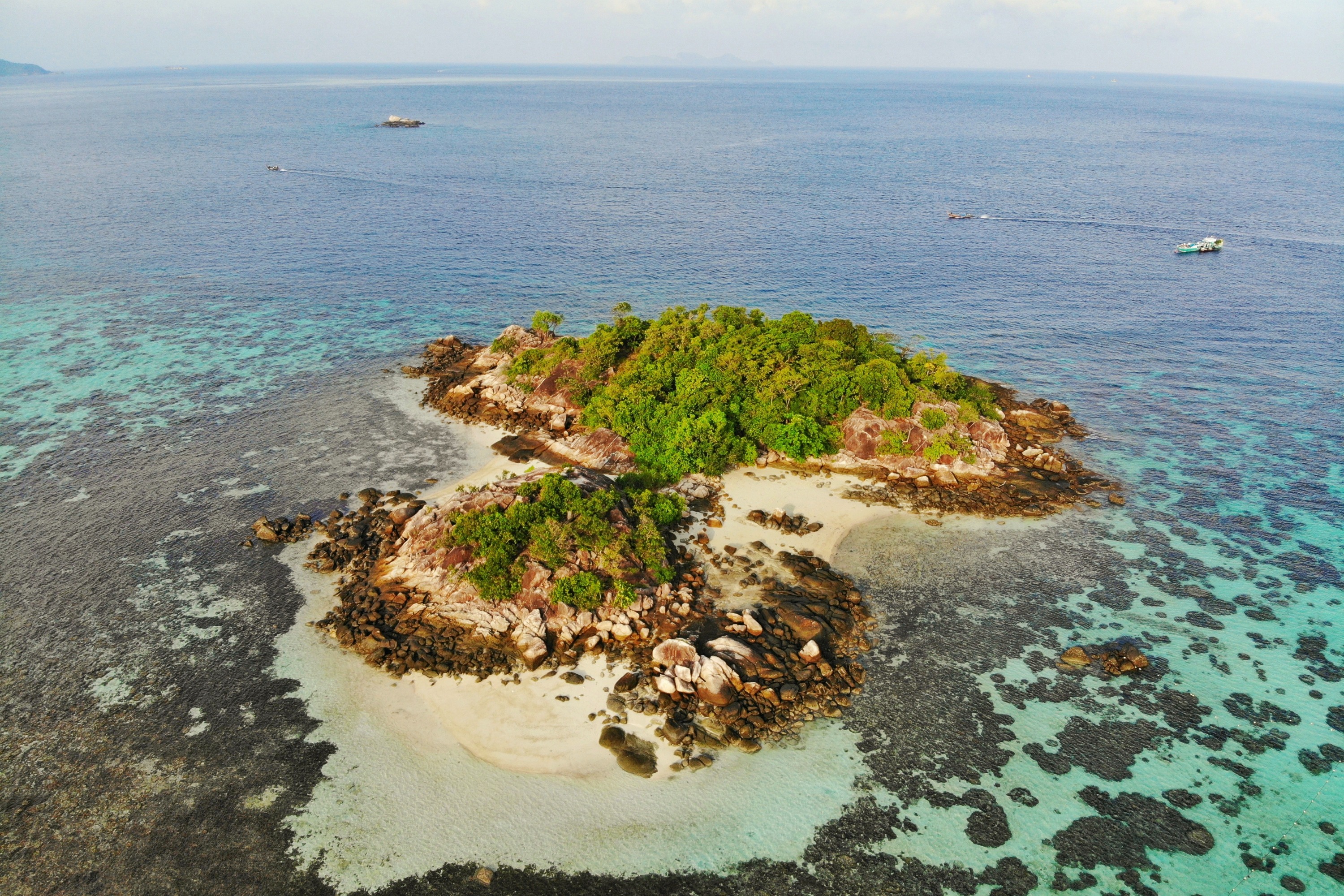 麗貝島跳島之旅（搭乘長尾船）
