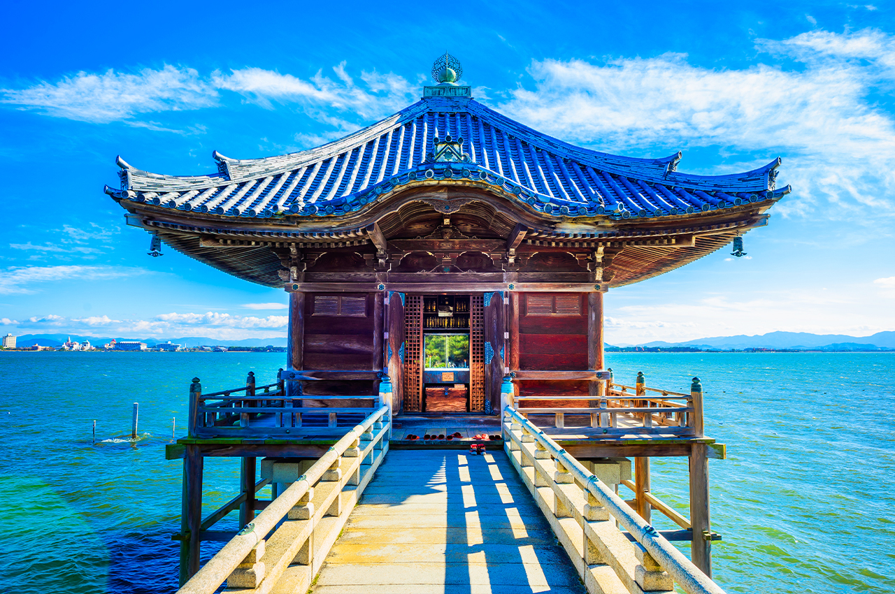 滋賀｜琵琶湖白鬚神社·展望臺/京都嵐山三千院·滿月寺浮御堂·近江八幡一日遊｜大阪/京都出發