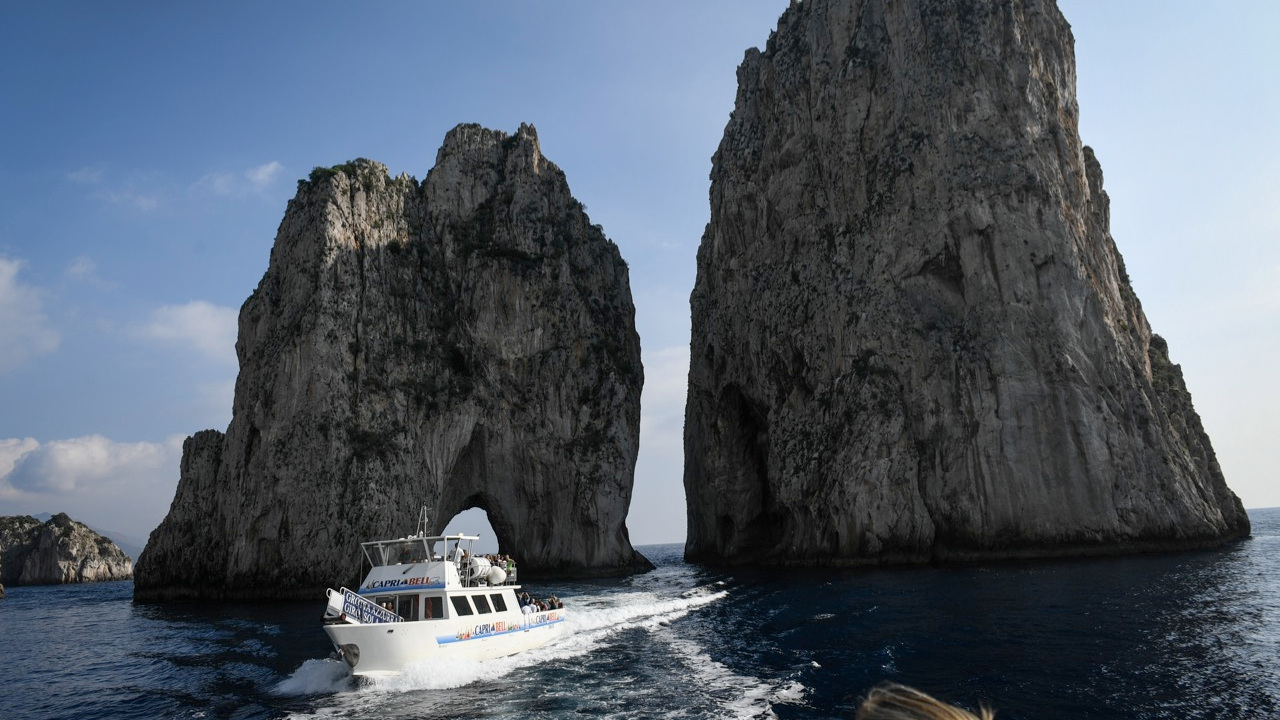 Coast and Capri boat tour with limoncello tasting from Sorrento
