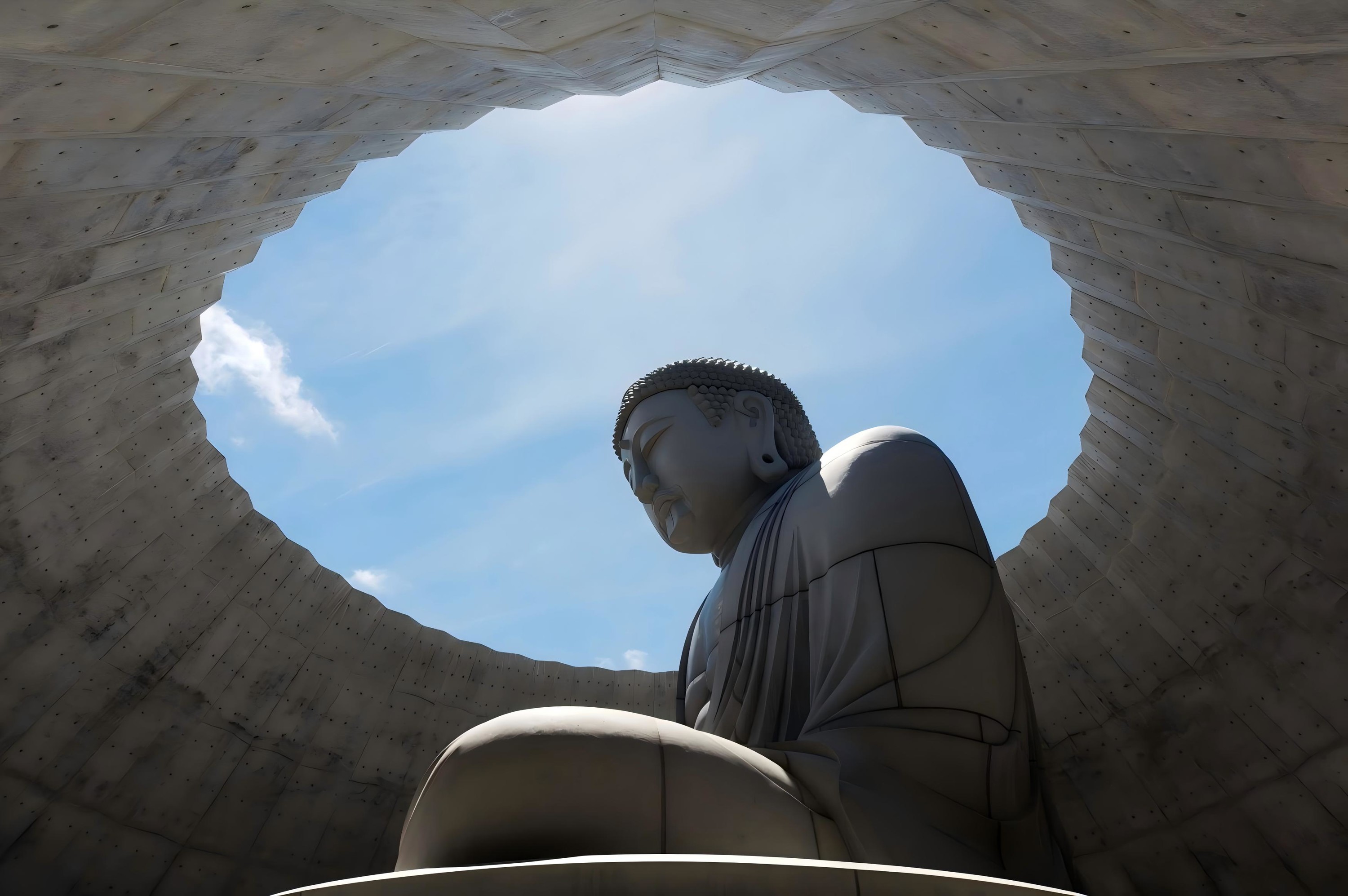 Sapporo Head Buddha & Shiroi Koibito Park Full-Day City Highlights Tour