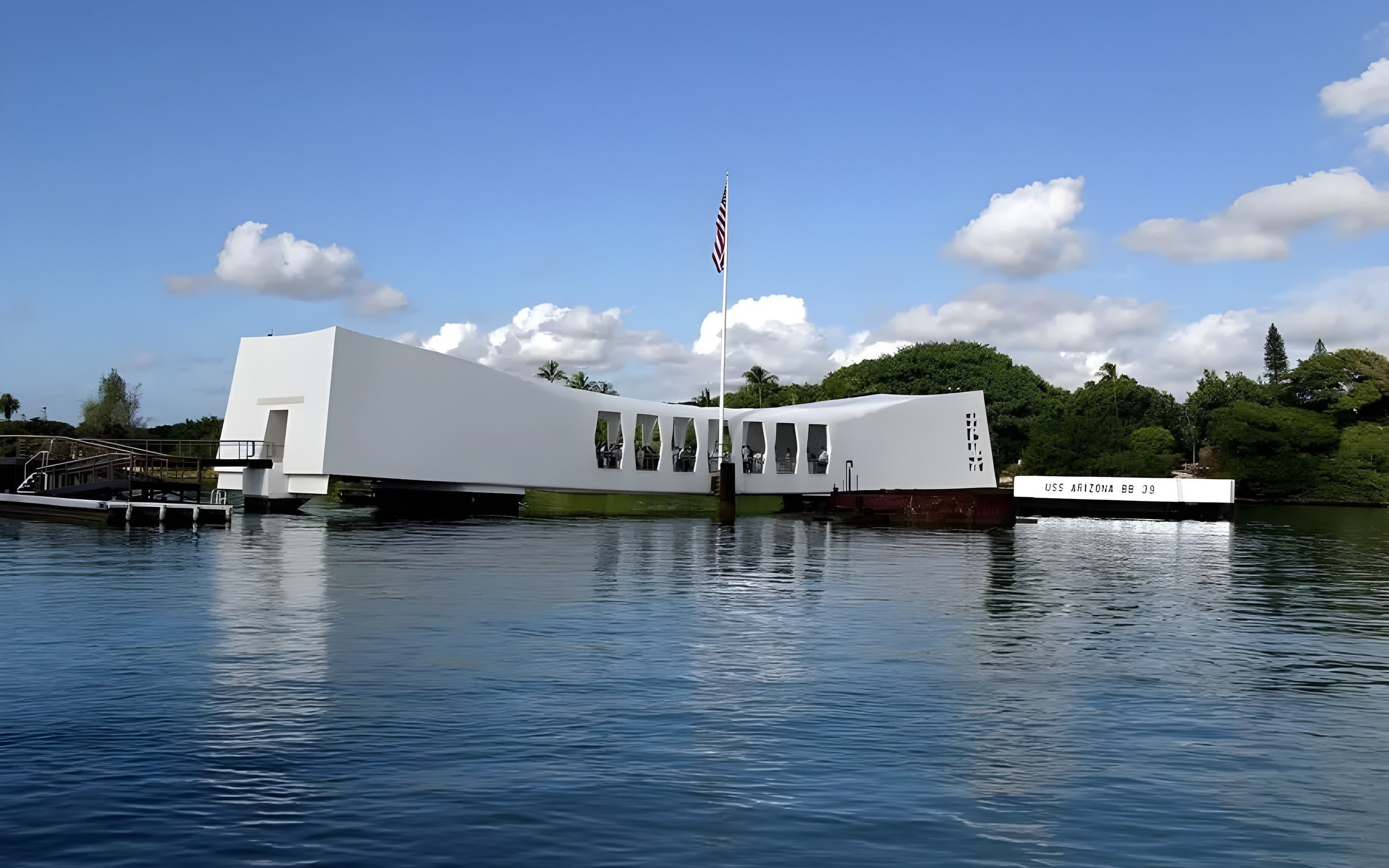 Salute to Pearl Harbor Half-Day Tour in Hawaii