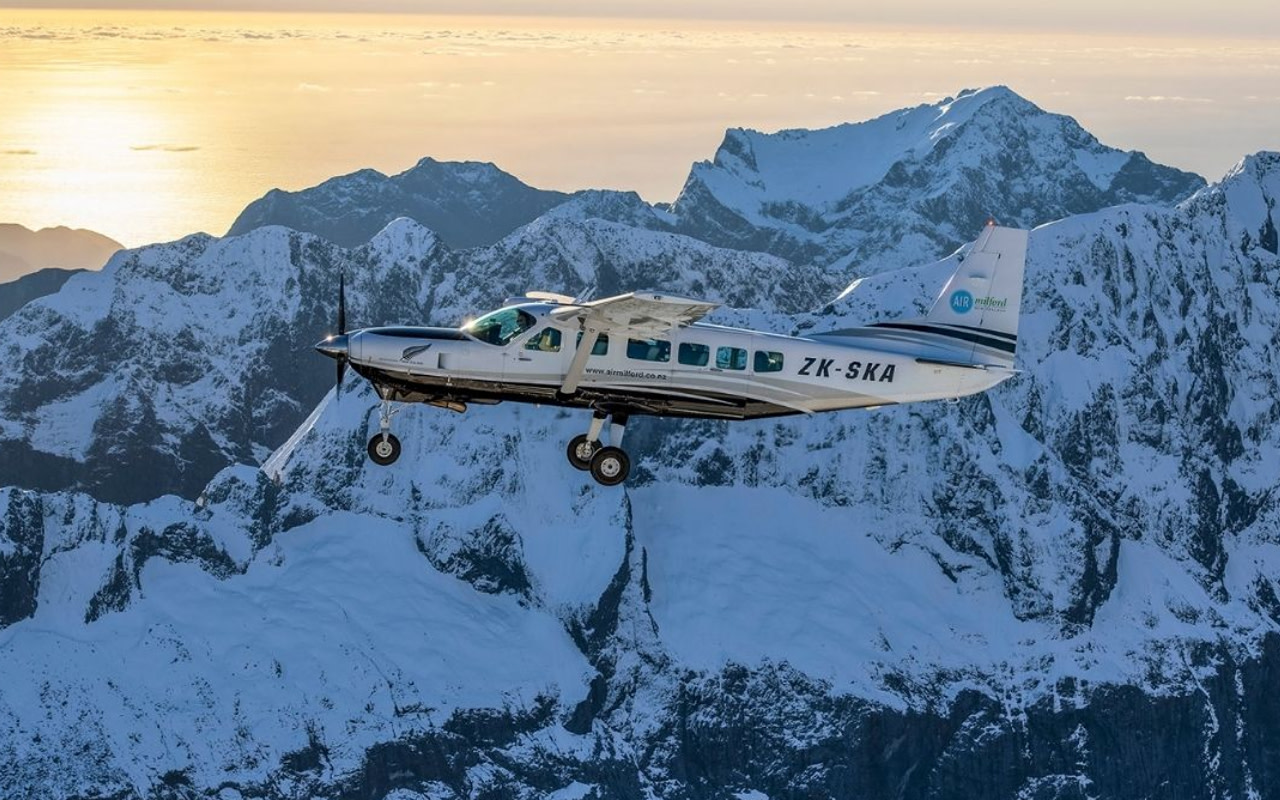 Milford Sound Sunset Scenic Flight from Queenstown