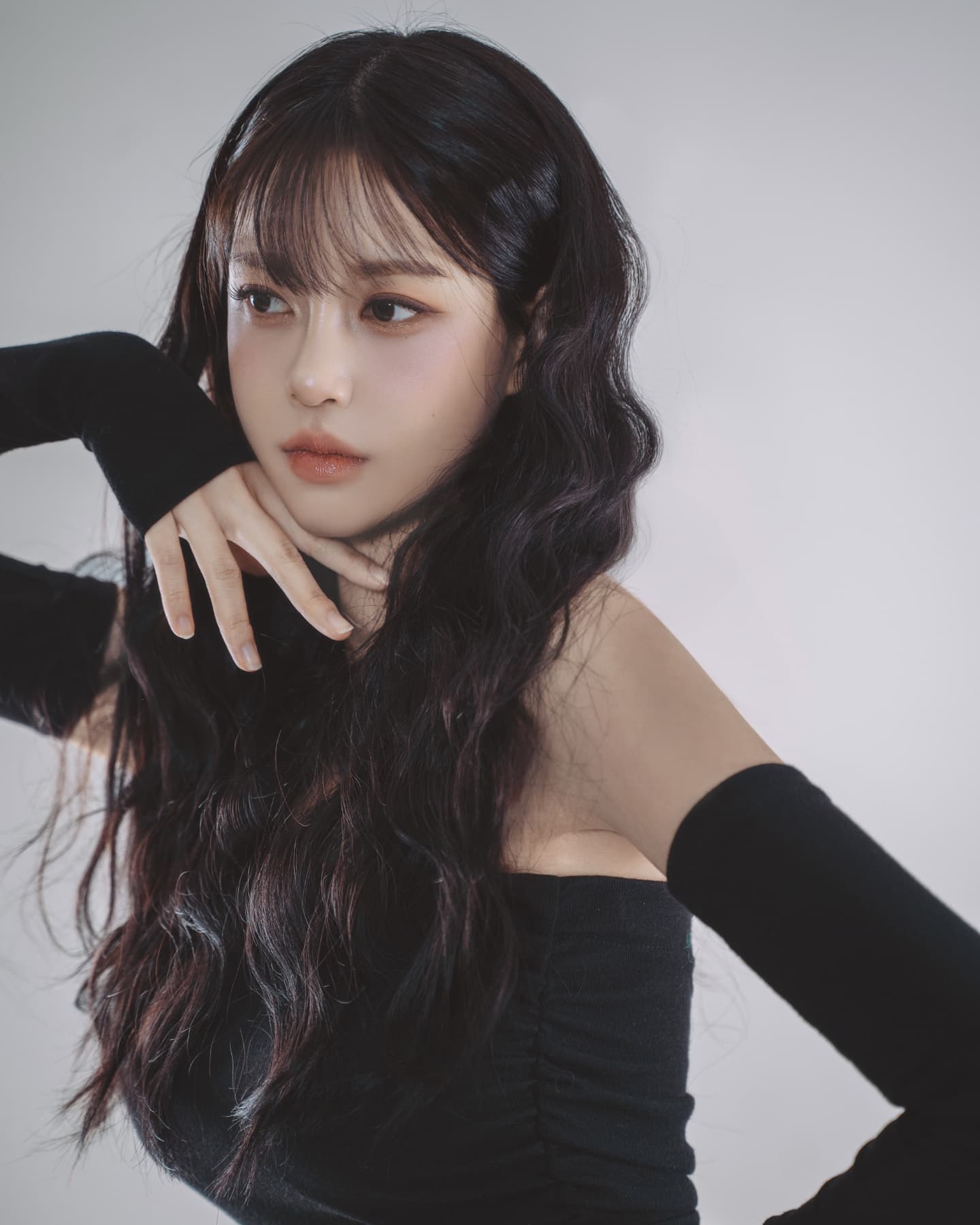 首爾書華攝影棚：體驗獨特的個人形象照拍攝服務 (Seohwafilm Studio: Unique Profile Picture Experience in Seoul)