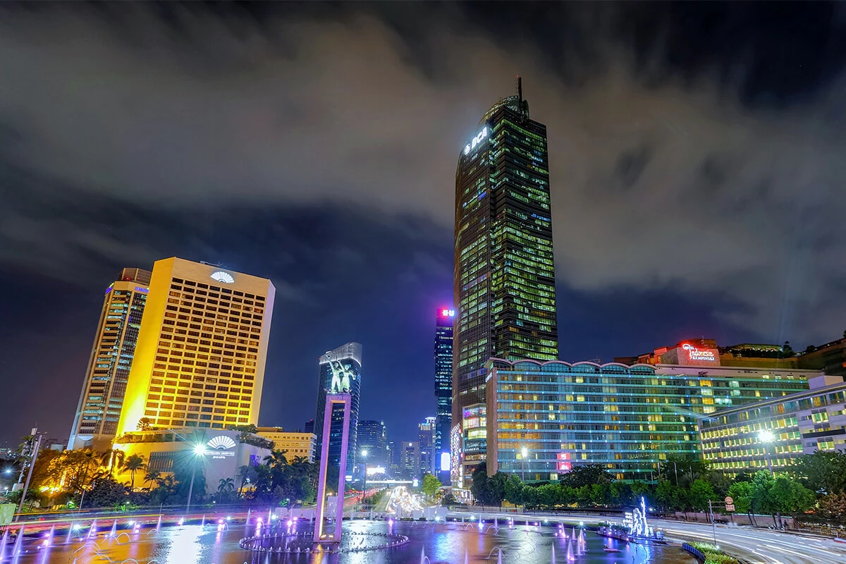 Jakarta Night Tour: Guided Sightseeing and Street Food Experience