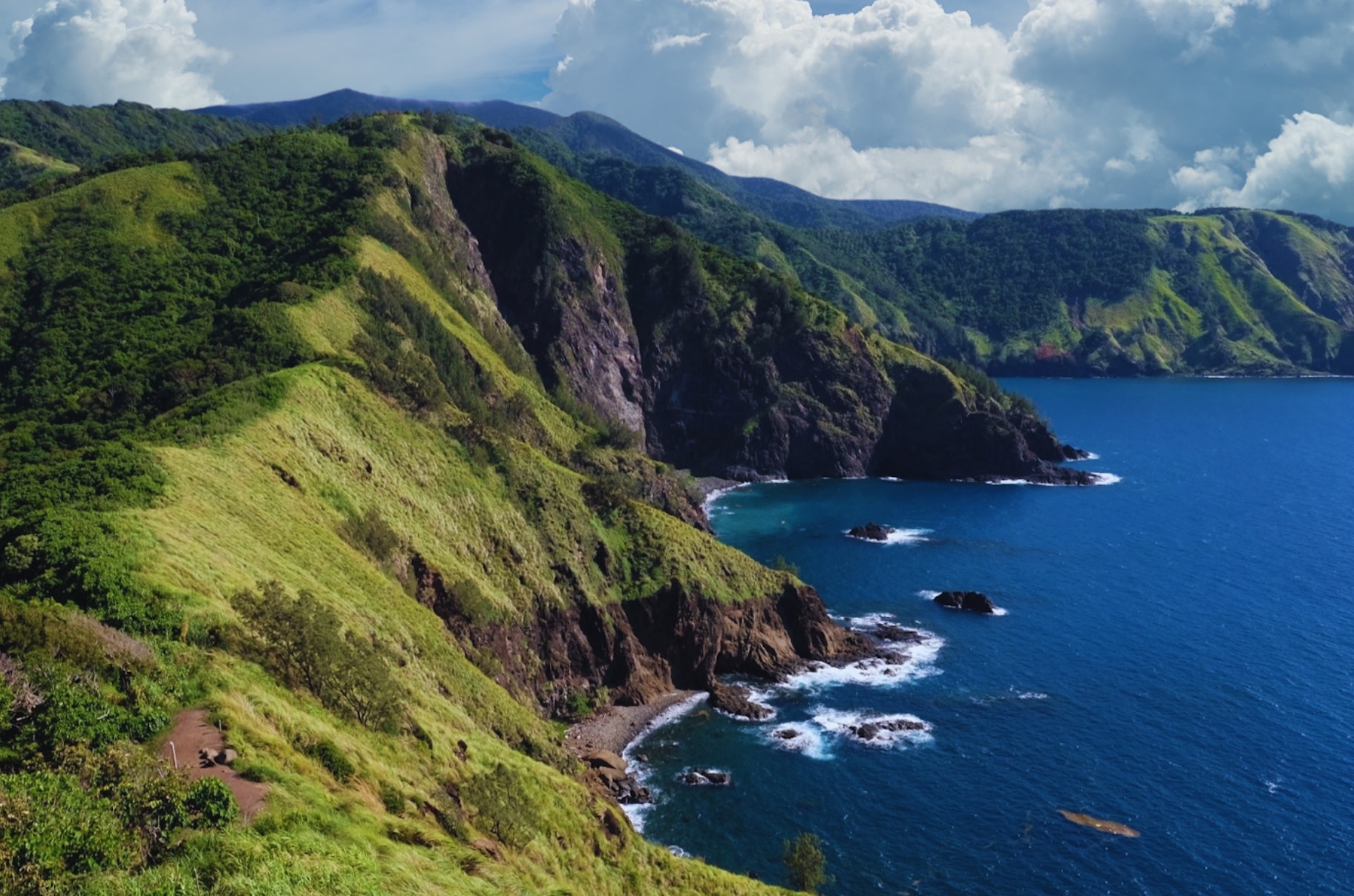 Batanes of the East - Dingalan Daytour