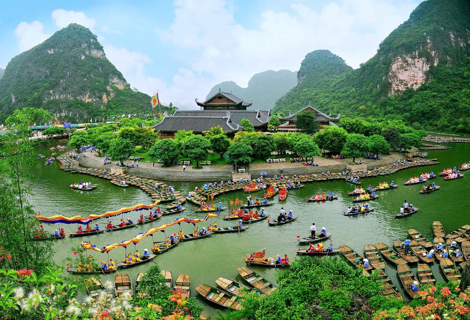 Vietnam Unesco Heritage Sites Day Tour with Multi-Destination