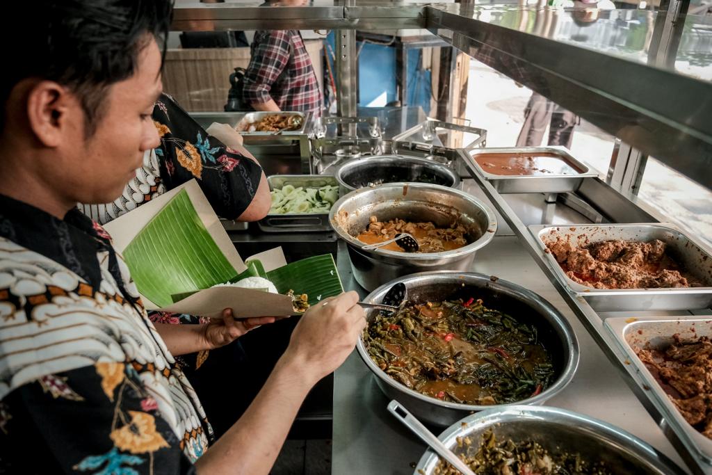 Experience Jakarta Street Food Scene with MRT Transportation