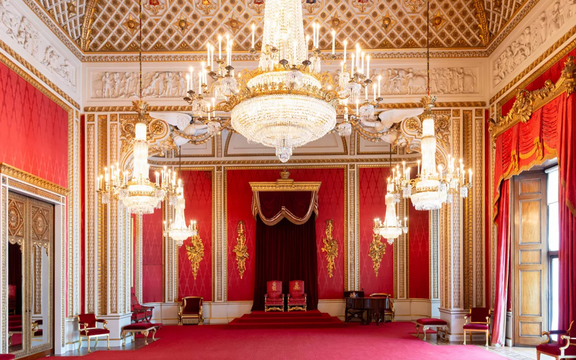 Buckingham Palace State Rooms & Royal London Half-Day Walking Tour
