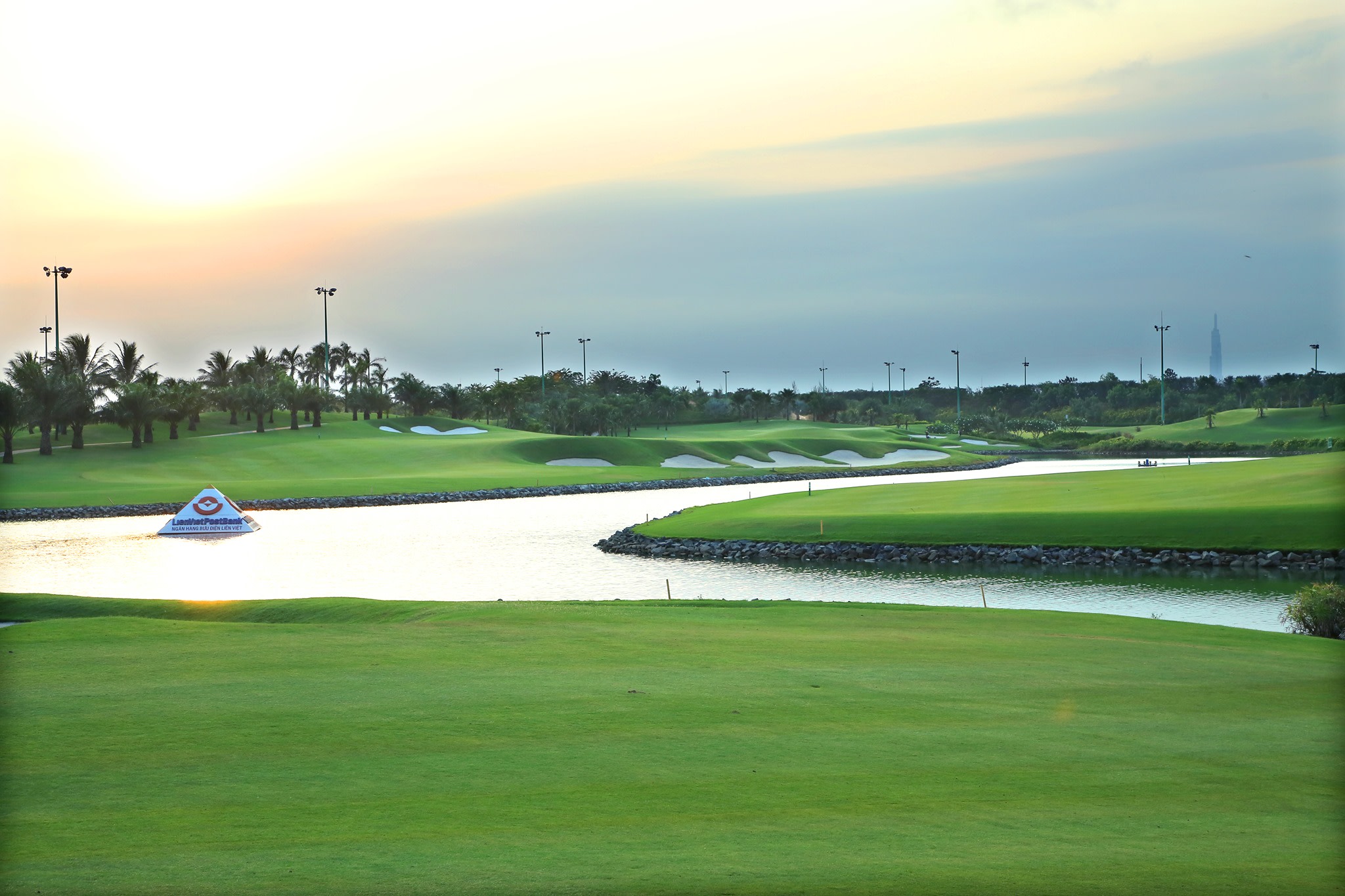 Ha Noi- Long Bien Golf Course With Private Car & Cadie