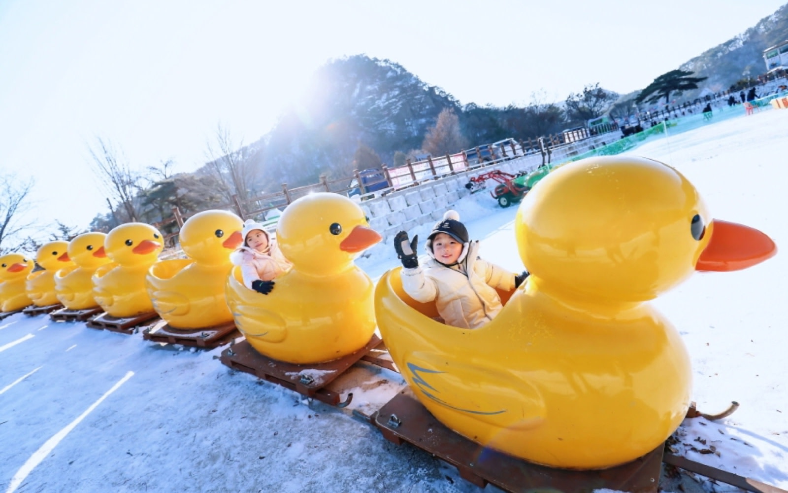 Duck sledding/Strawberry Picking/Ice fishing/Eobi/Herb Island/Nami