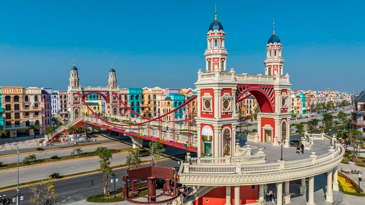 Hanoi Mega Grand World Half-day Tour with Bat Trang Village Optional