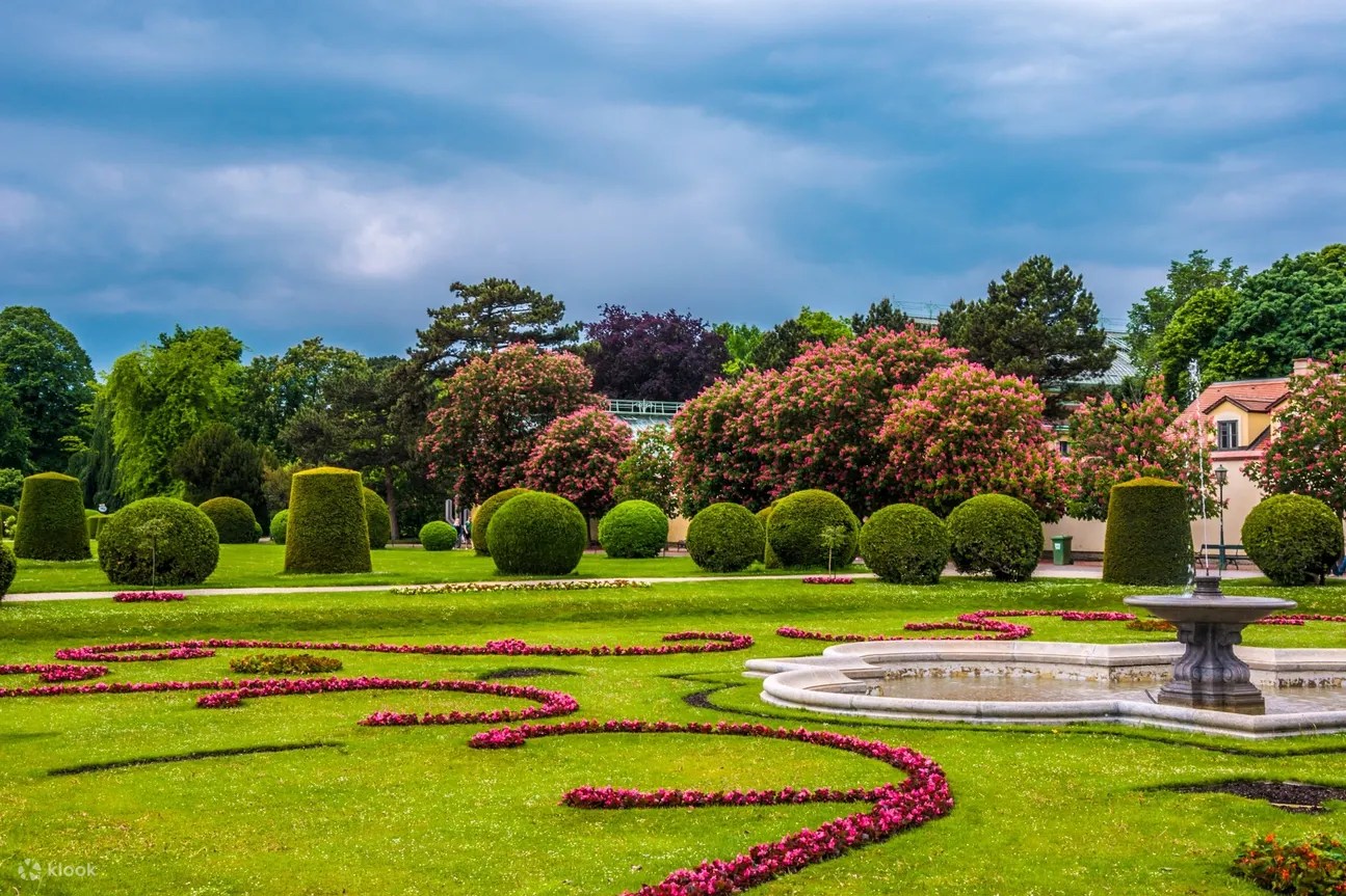 維也納：熊布朗宮和花園導覽遊 (Vienna: Schönbrunn Palace and Gardens Guided Tour)