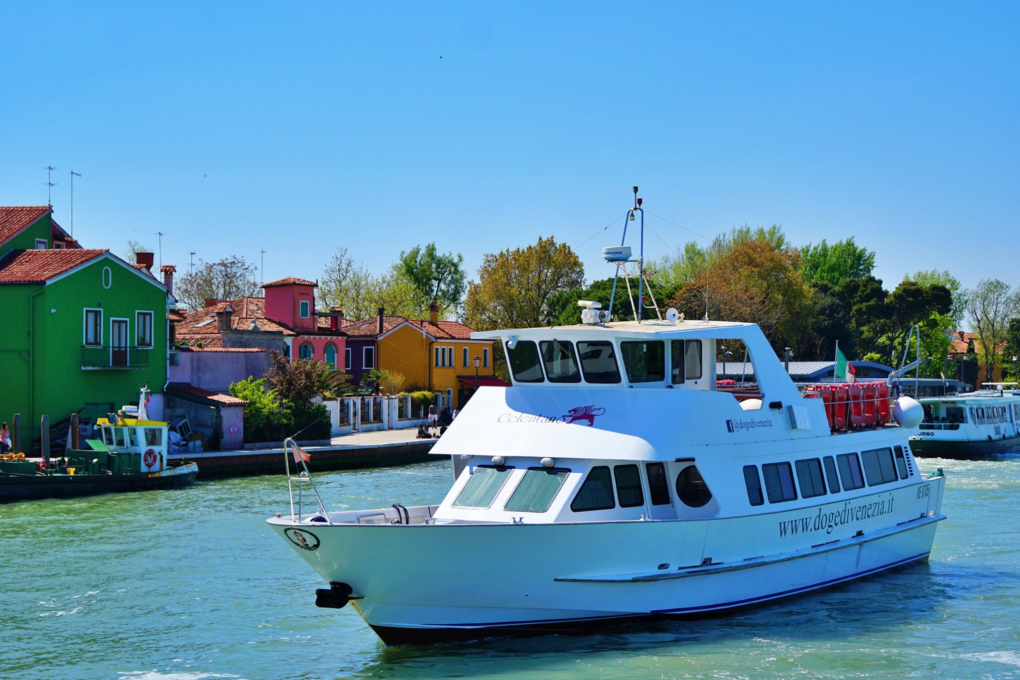 Murano and Burano Islands Tour from Venice