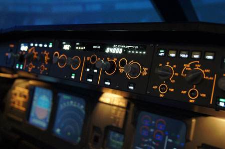 梳邦再也機場空中巴士 A320 飛行模擬體驗
