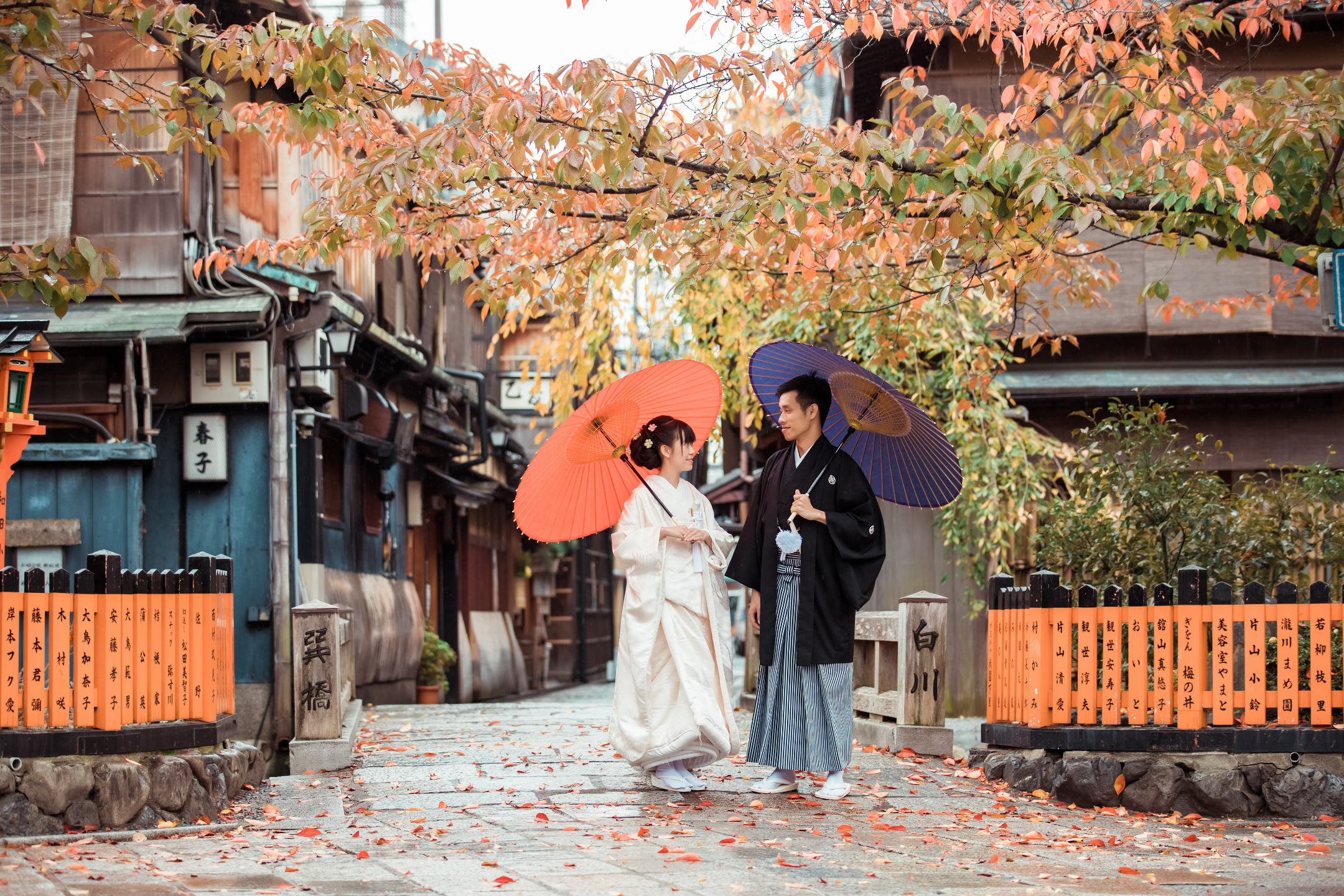 祇園和東山:歷史街區,擁有保存完好的町屋建築、石板街道、寶塔和寺廟。最適合拍攝傳統和服寫真。由於當地限制,僅允許在上午10:00之前拍照 祇園和東山:歷史街區,擁有保存完好的町屋建築、石板街道、寶塔和寺廟。最適合拍攝傳統和服寫真。由於當地限制,僅允許在上午10:00之前拍照
