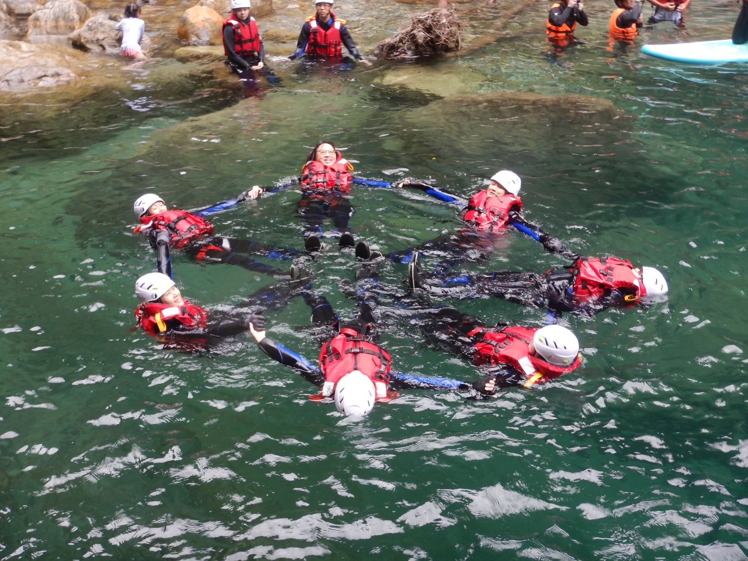 Hualien: Sanzhan Beixi One-Day River Tracing Experience (Waterfall Climbing/Diving/Aboriginal Style Meal)