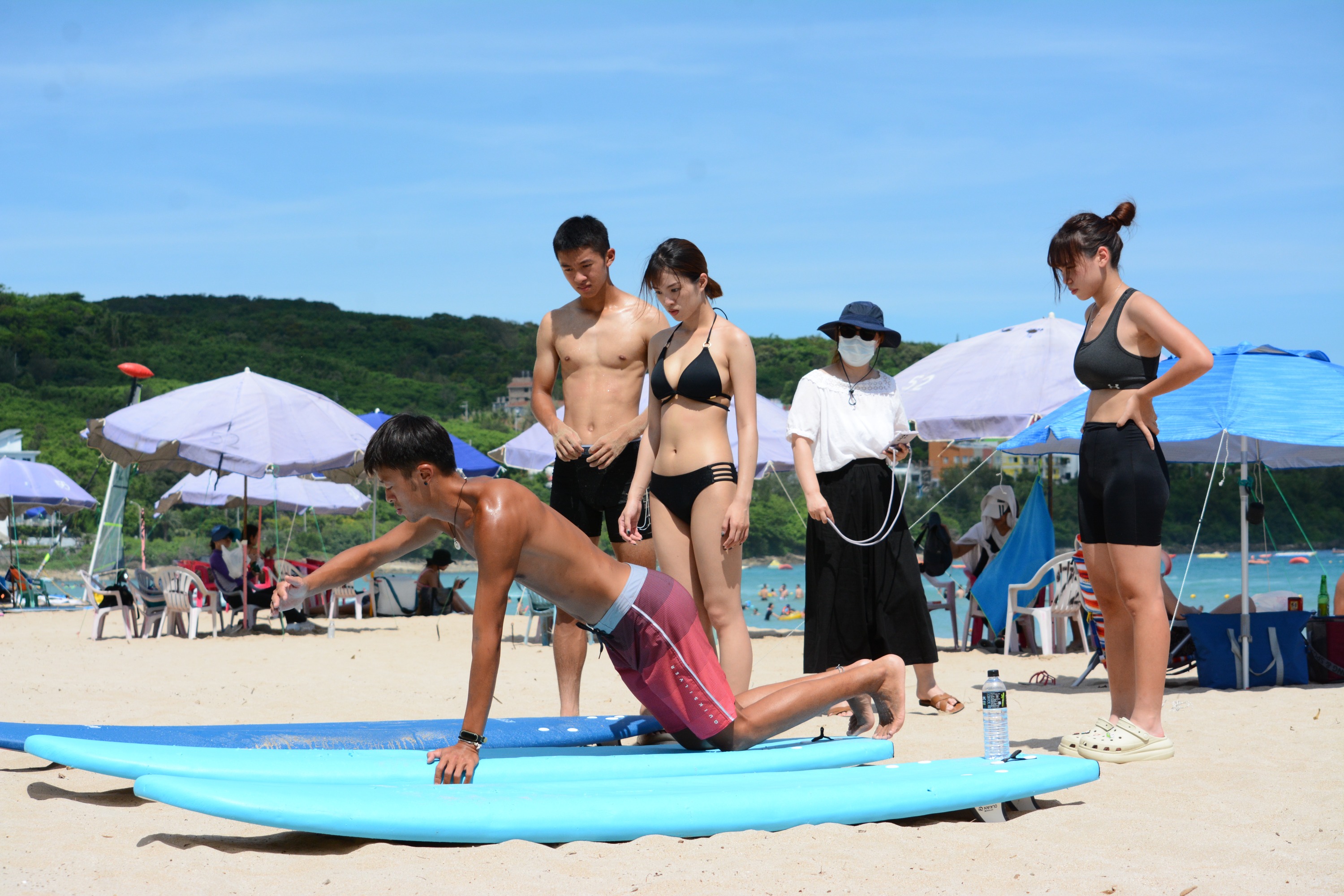 Kenting Surfing Experience in Pingtung